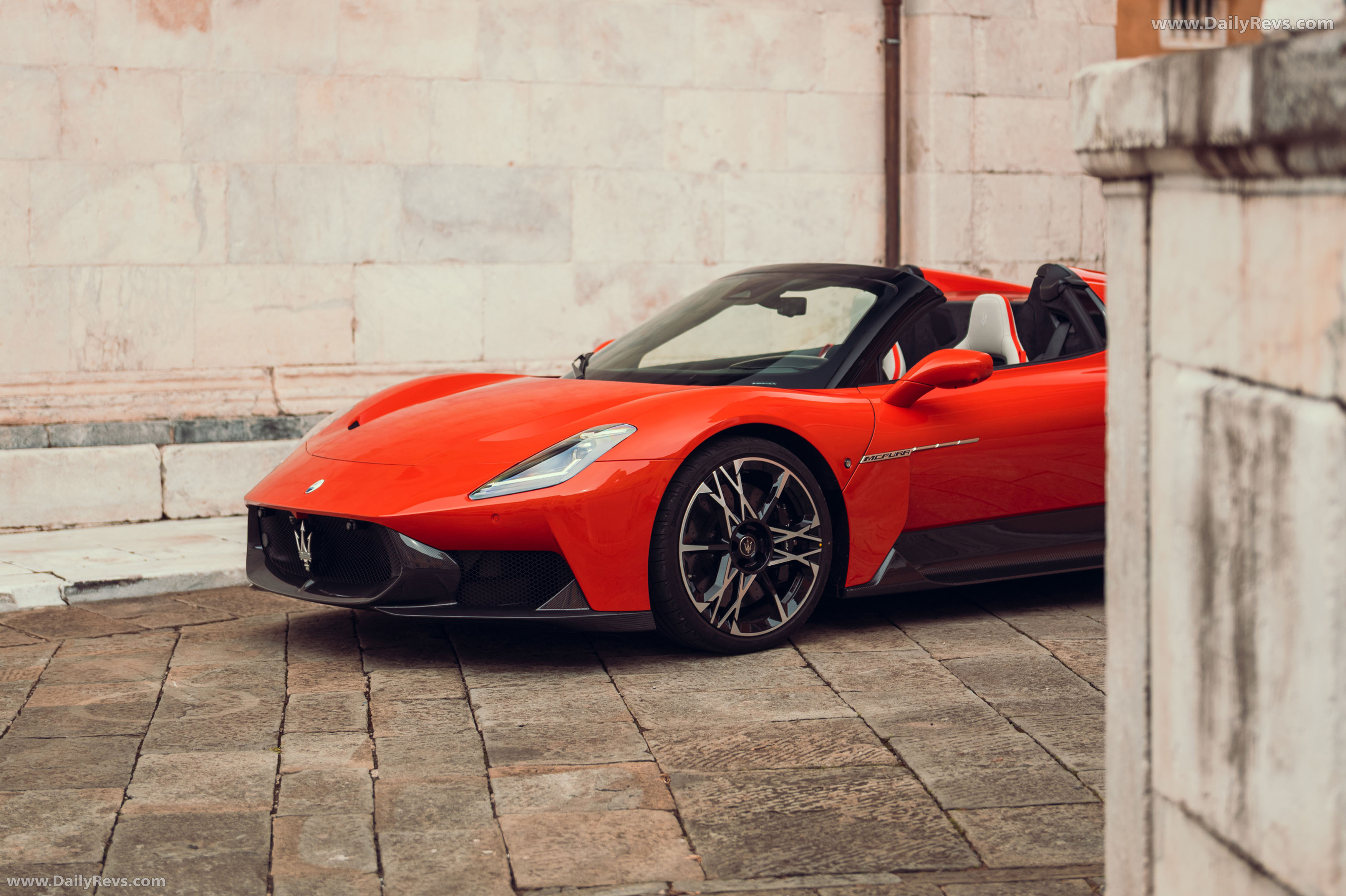 2026 Maserati MCPURA Cielo Devil Orange Exterior
