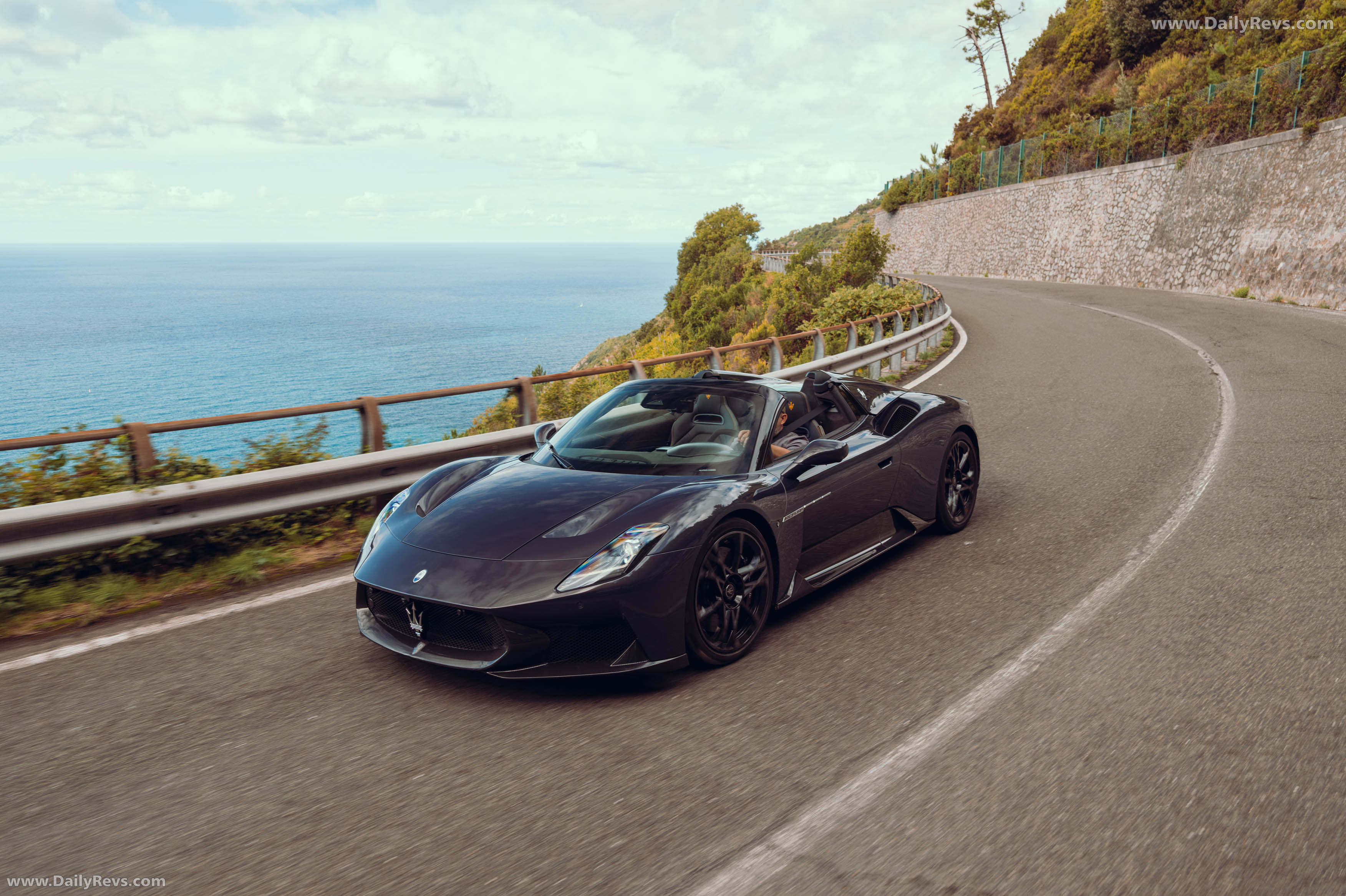 2026 Maserati MCPURA Cielo Night Interaction Front View