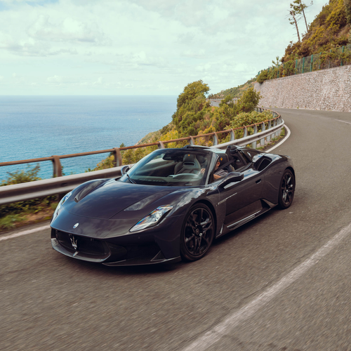 2026 Maserati MCPURA Cielo Night Interaction Front View