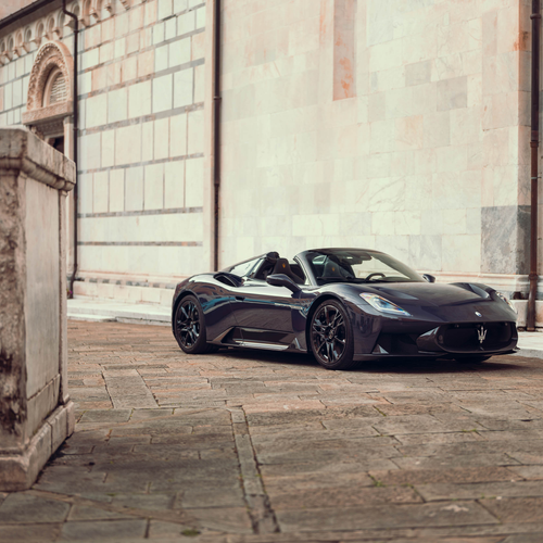 2026 Maserati MCPURA Cielo Night Interaction Front View
