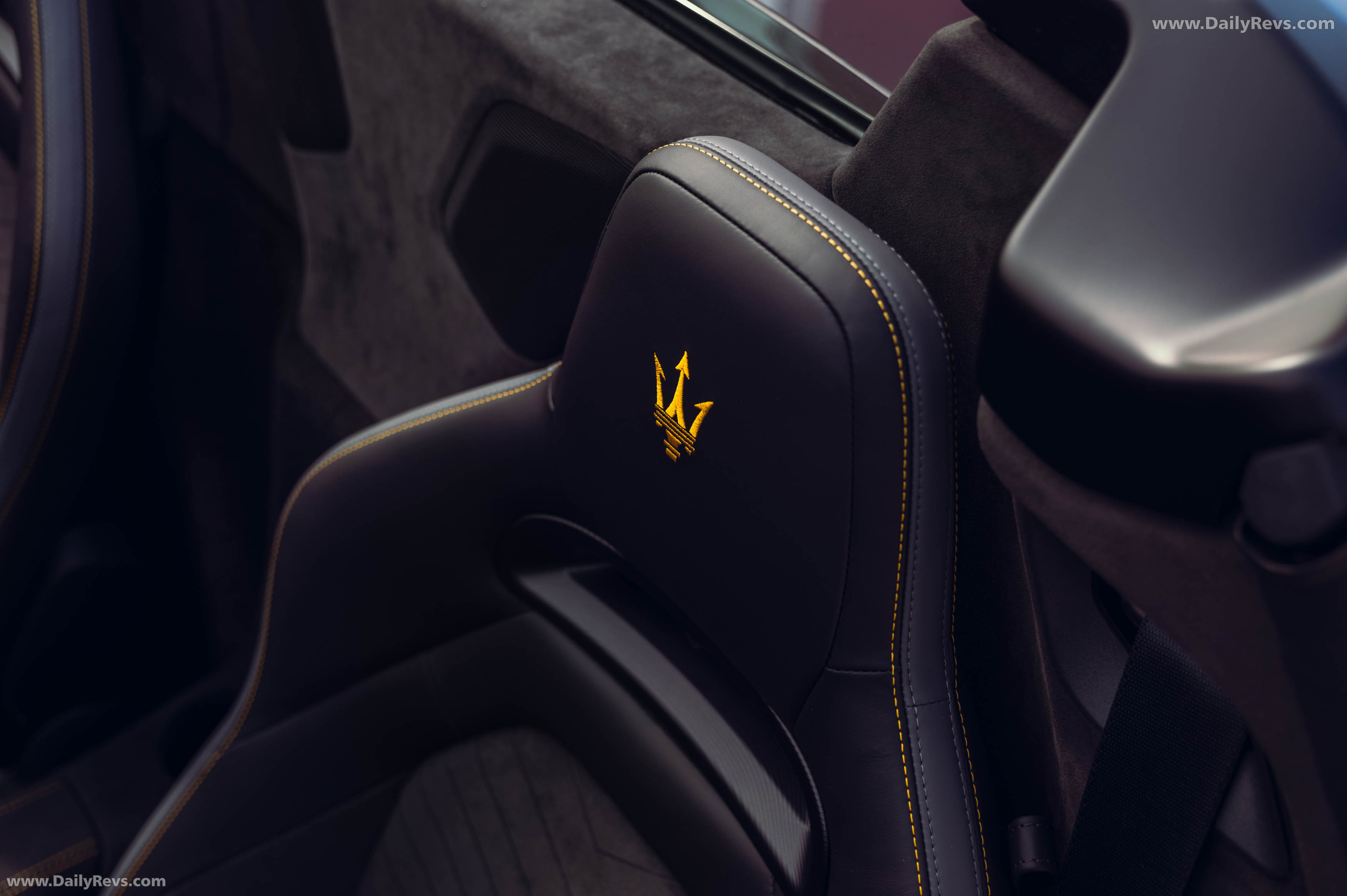 2026 Maserati MCPURA Cielo Night Interaction Interior