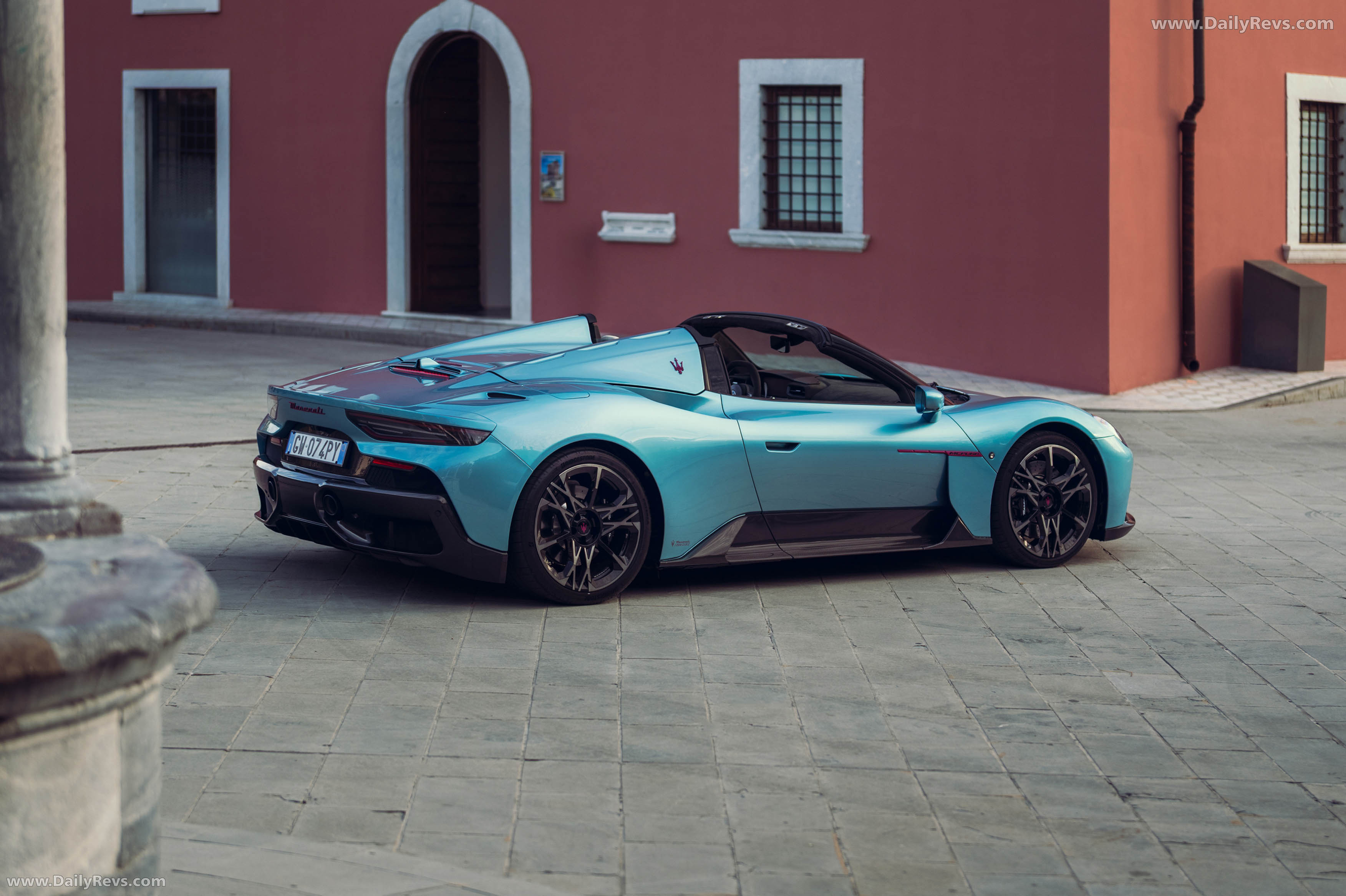 2026 Maserati MCPURA Cielo AI AQUA Rainbow Rear View