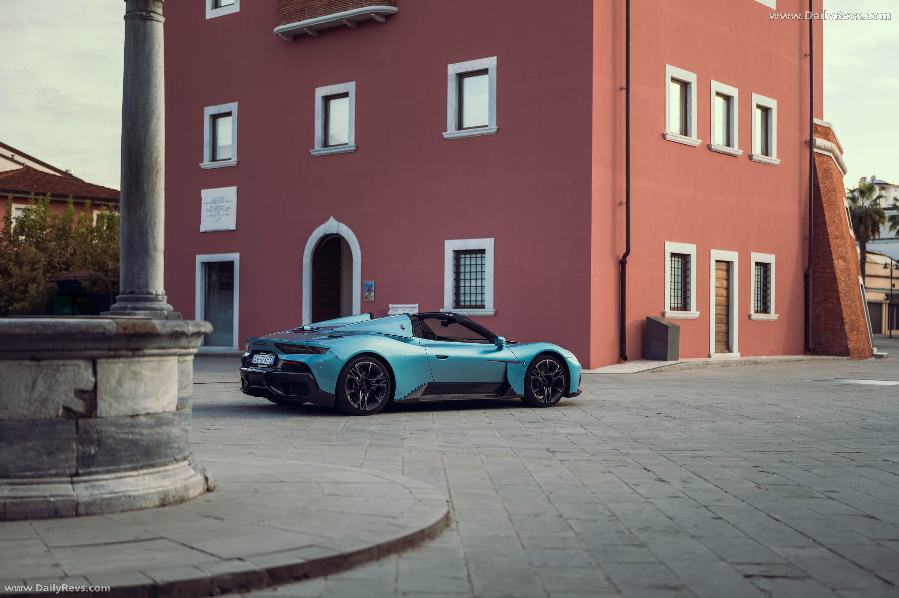 2026 Maserati MCPURA Cielo AI AQUA Rainbow Rear View
