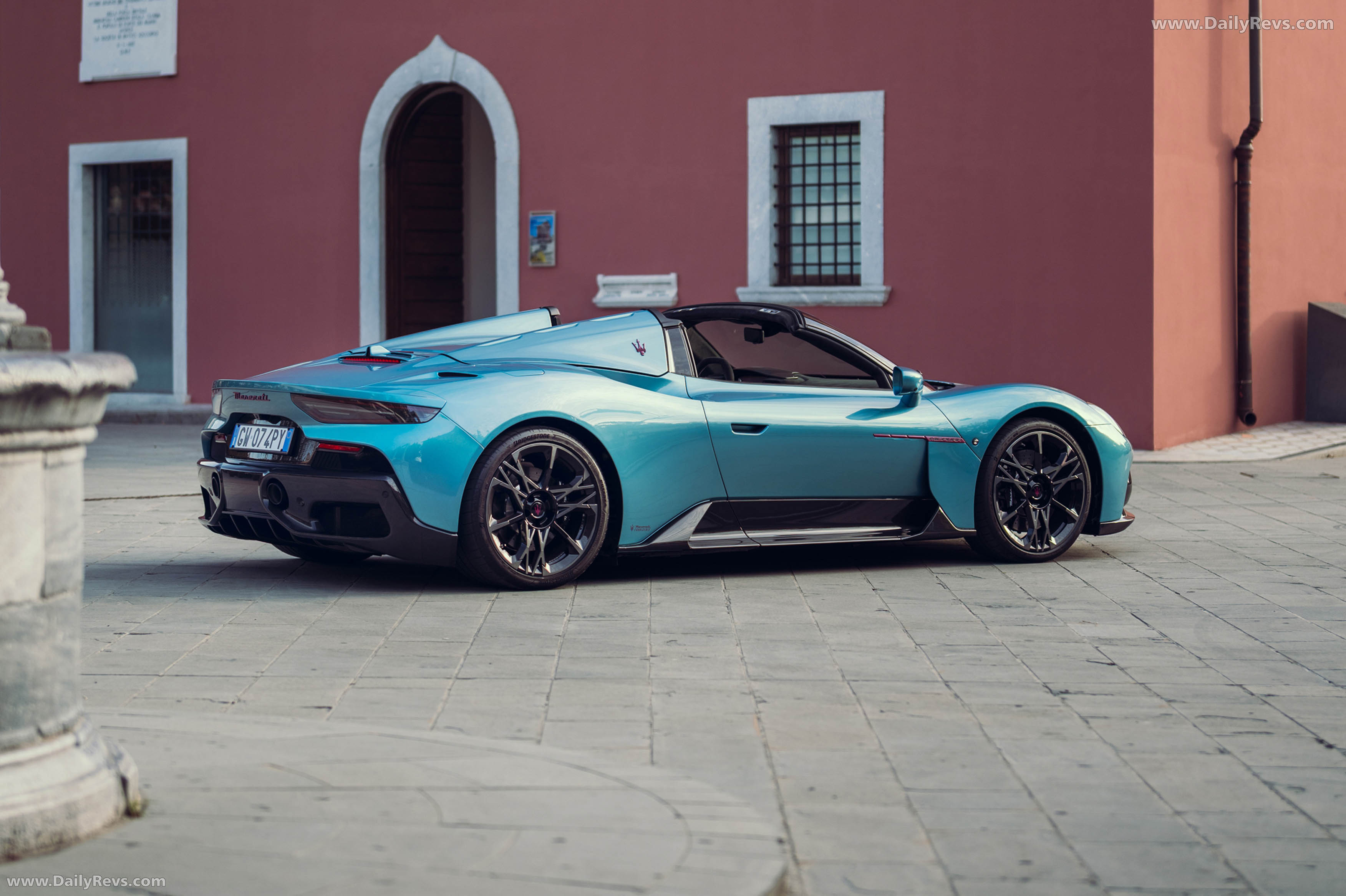 2026 Maserati MCPURA Cielo AI AQUA Rainbow Rear View