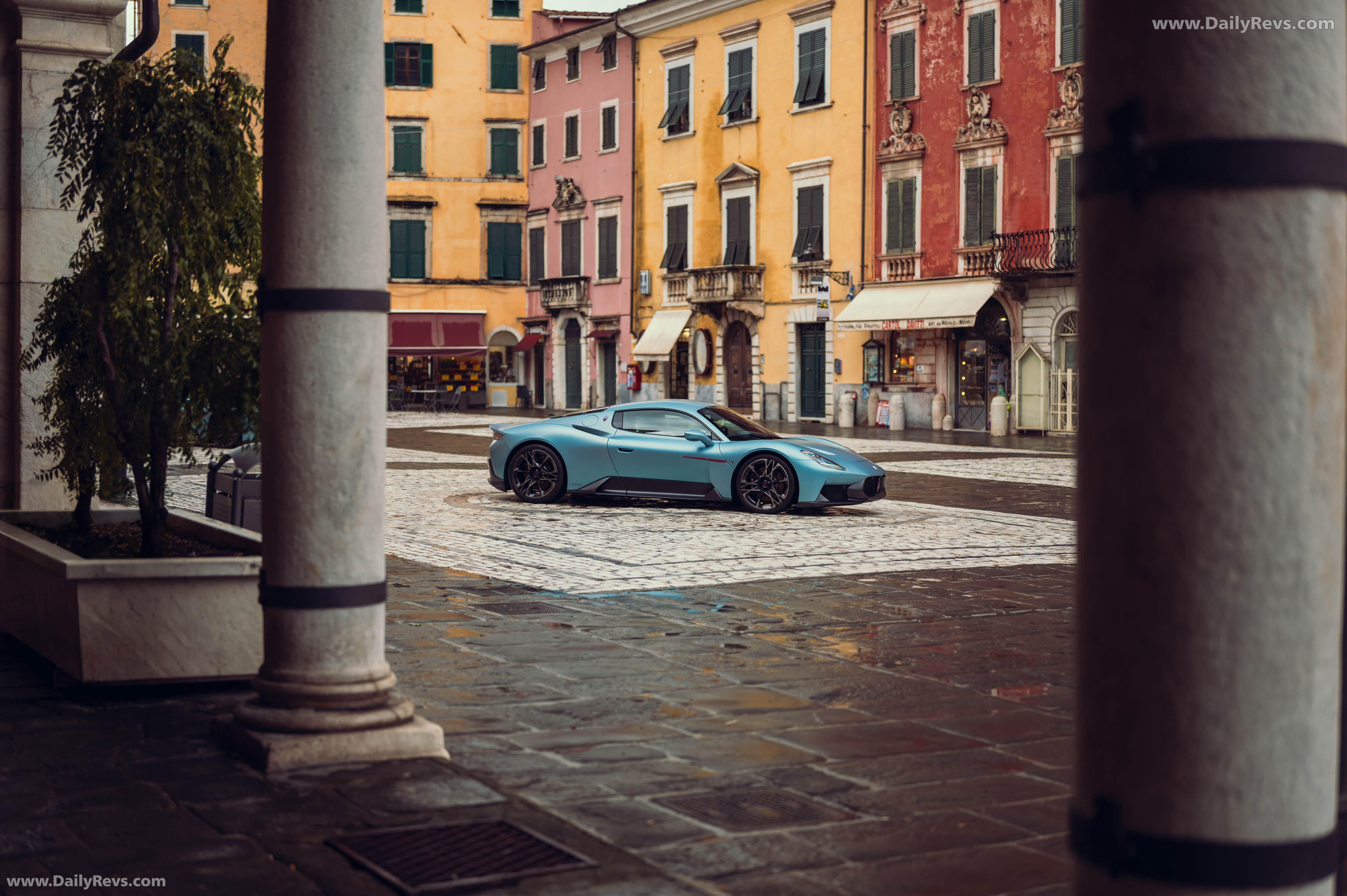 2026 Maserati MCPURA Cielo AI AQUA Rainbow Side View