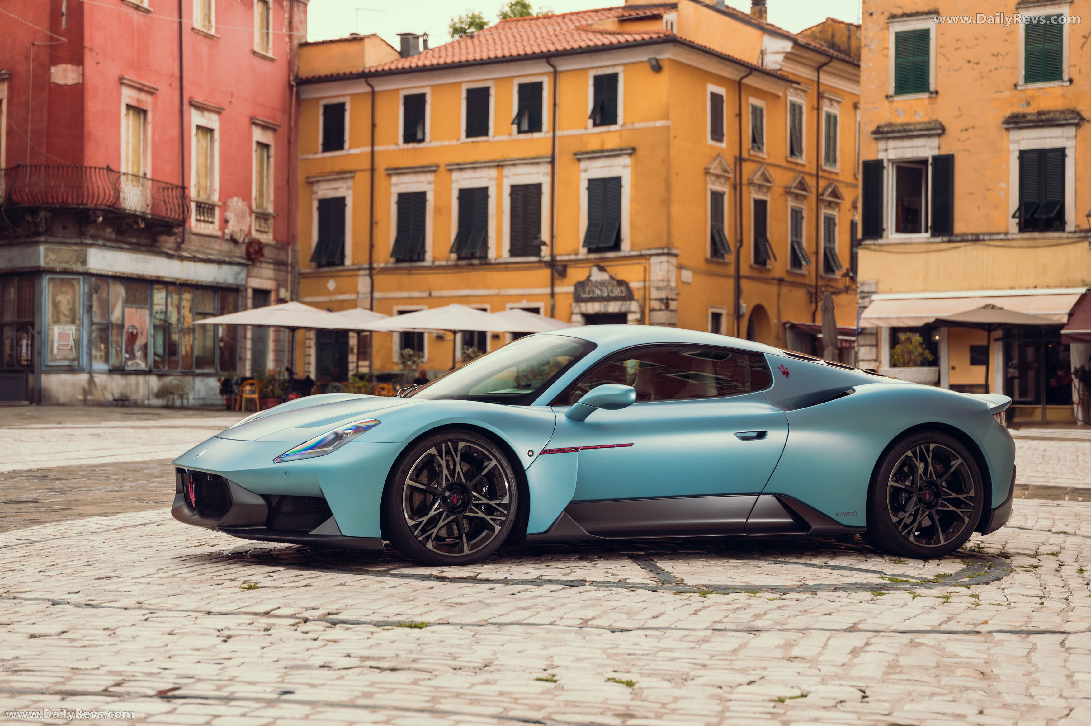 2026 Maserati MCPURA Cielo AI AQUA Rainbow Side View