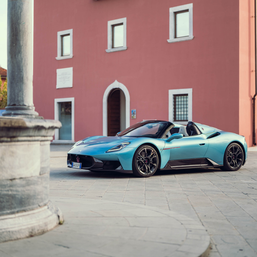 2026 Maserati MCPURA Cielo AI AQUA Rainbow Side View