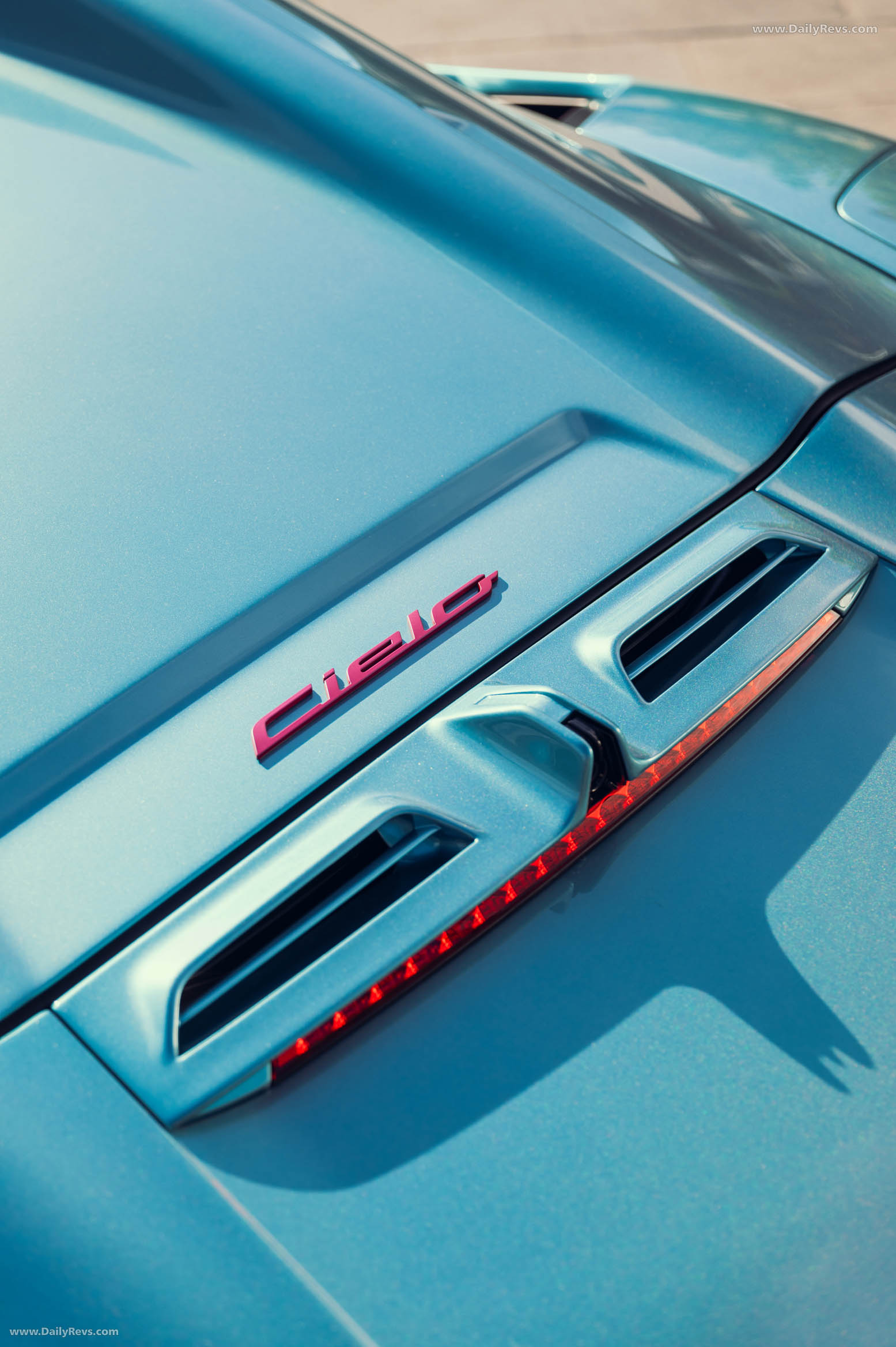2026 Maserati MCPURA Cielo AI AQUA Rainbow Exterior