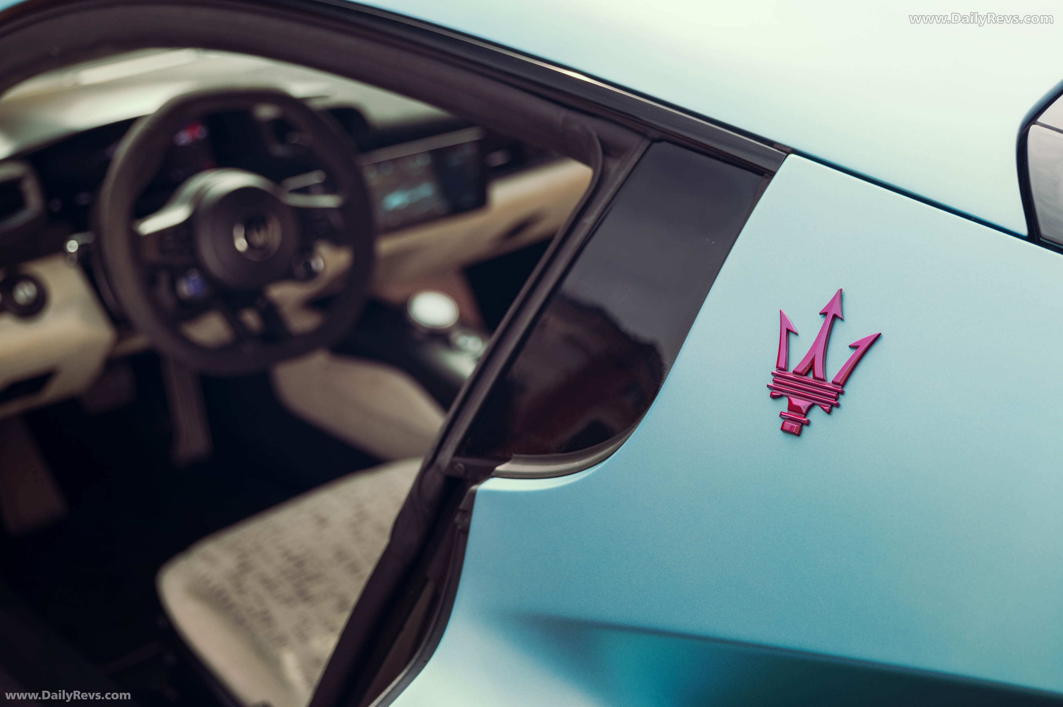 2026 Maserati MCPURA Cielo AI AQUA Rainbow Interior