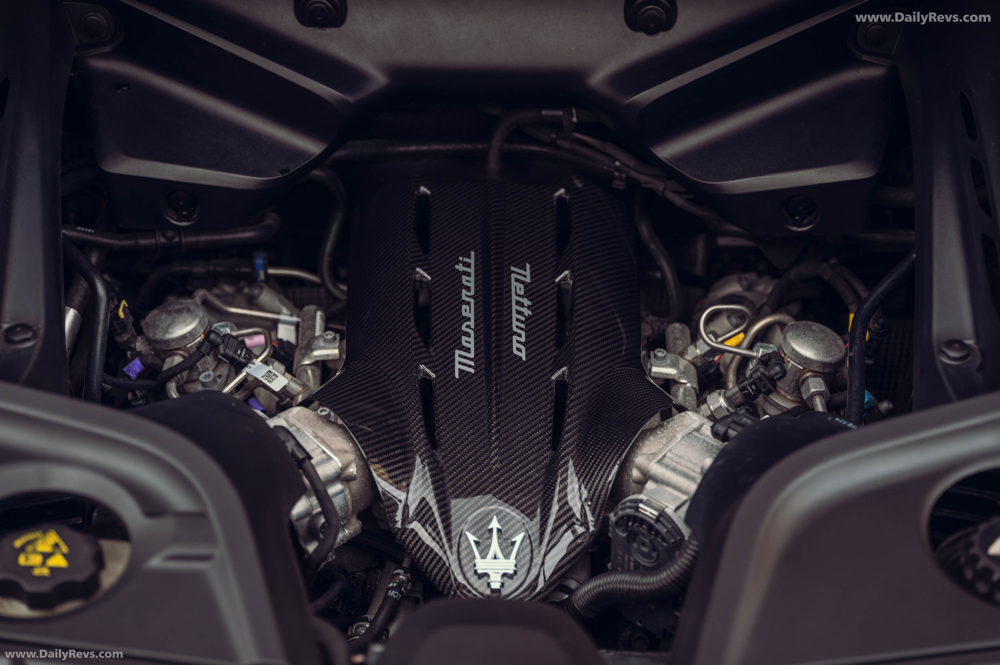 2026 Maserati MCPURA Cielo AI AQUA Rainbow Engine