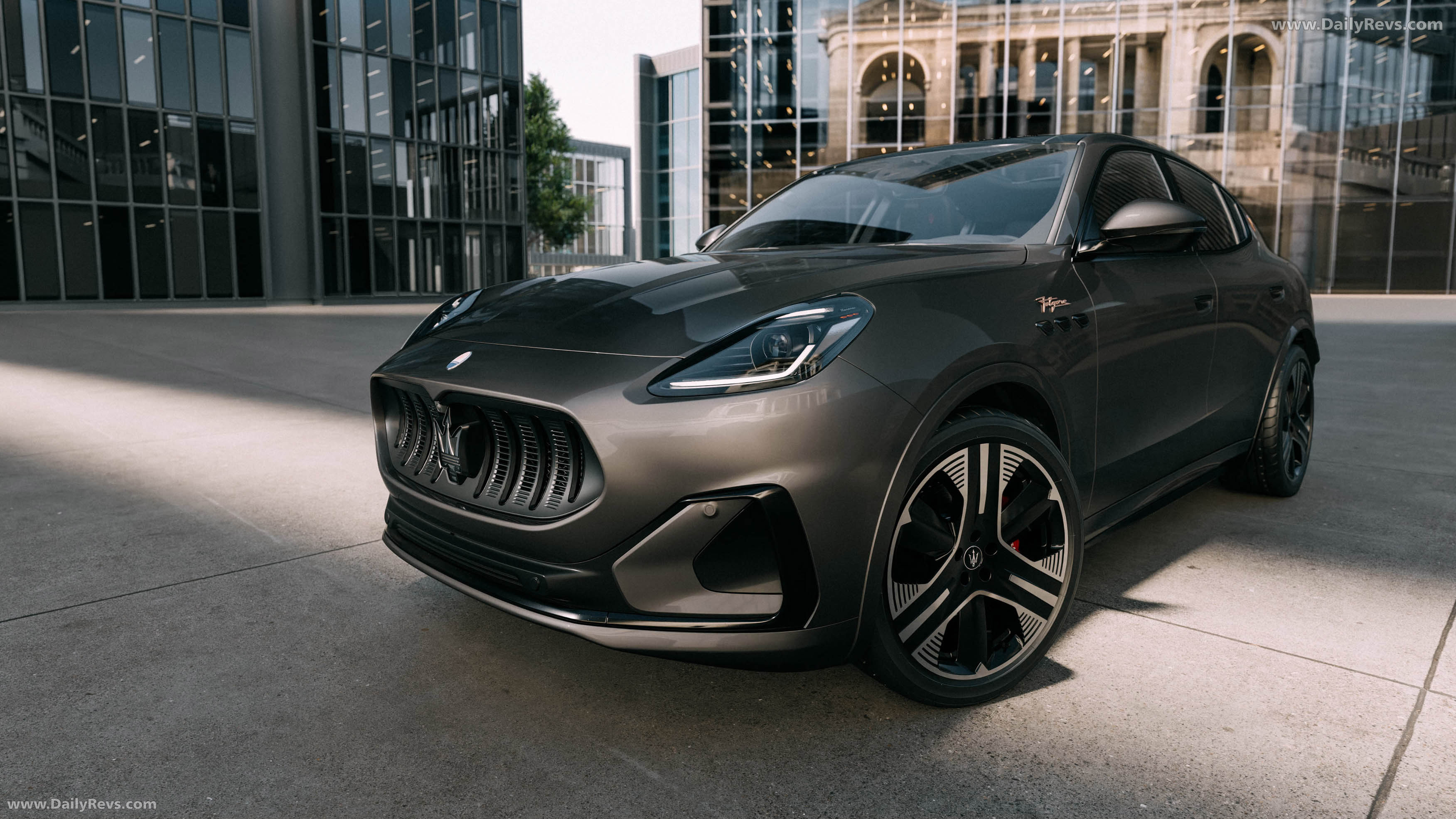 2026 Maserati Grecale Folgore Front View