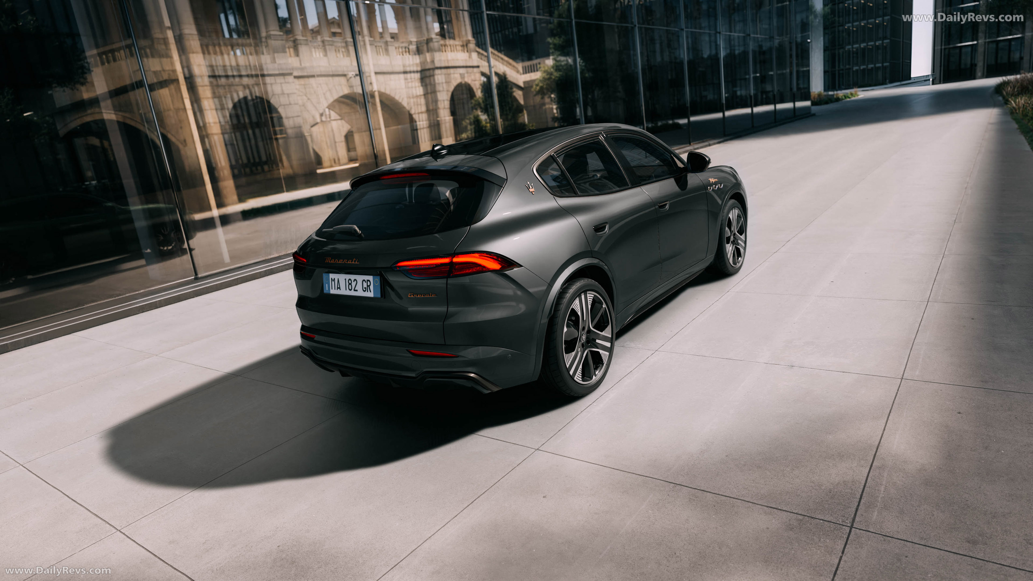 2026 Maserati Grecale Folgore Rear View