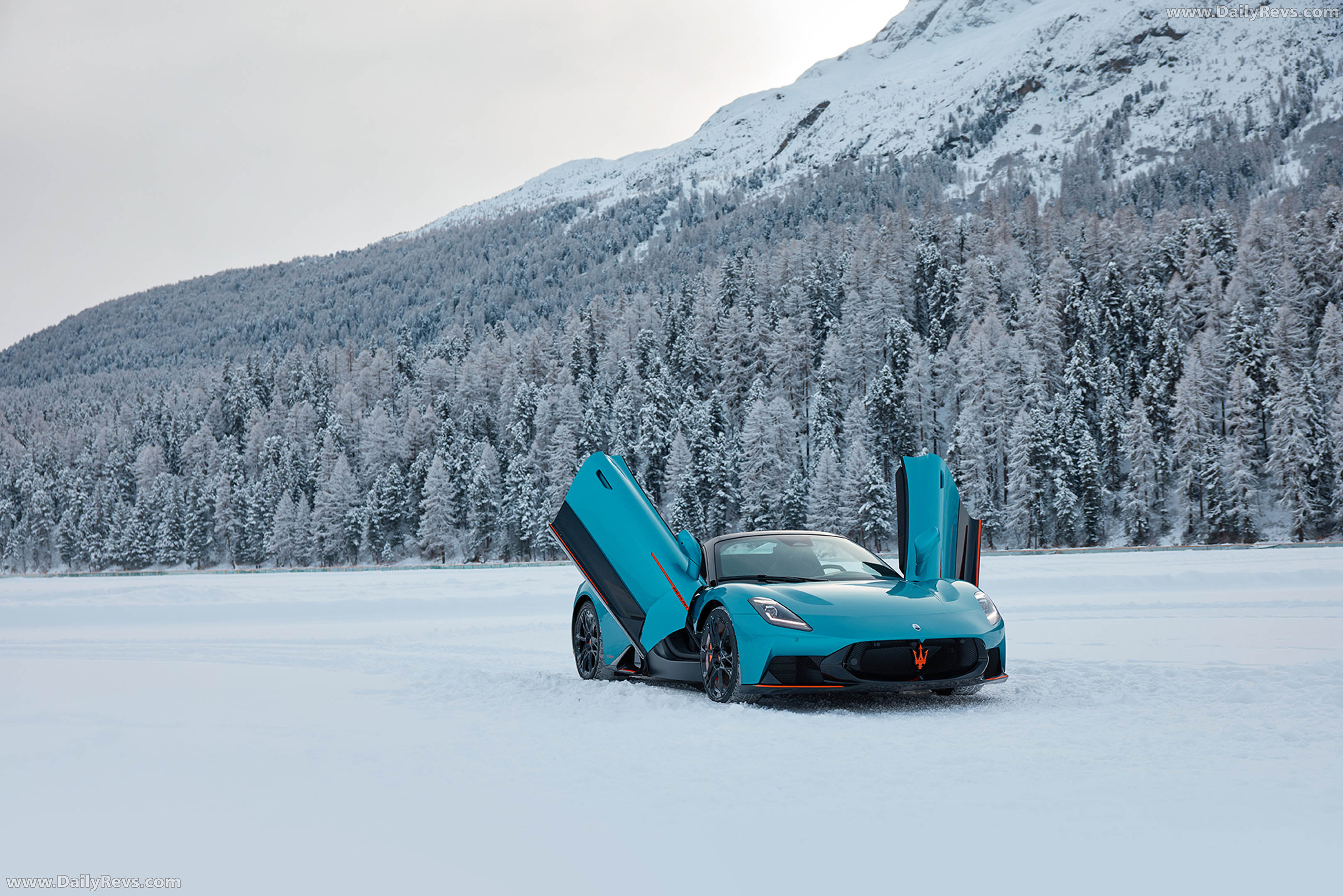 2026 Maserati MCPURA Cielo Frozen Magma Front View