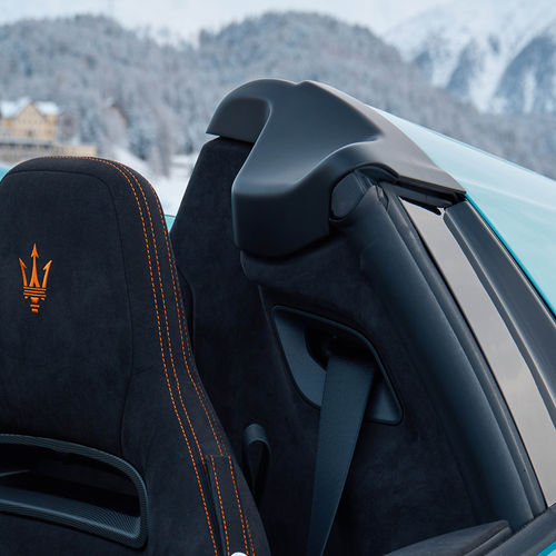 2026 Maserati MCPURA Cielo Frozen Magma Interior