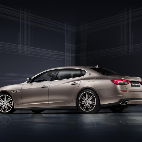 2013 Maserati Quattroporte Zegna Edition Concept Rear View