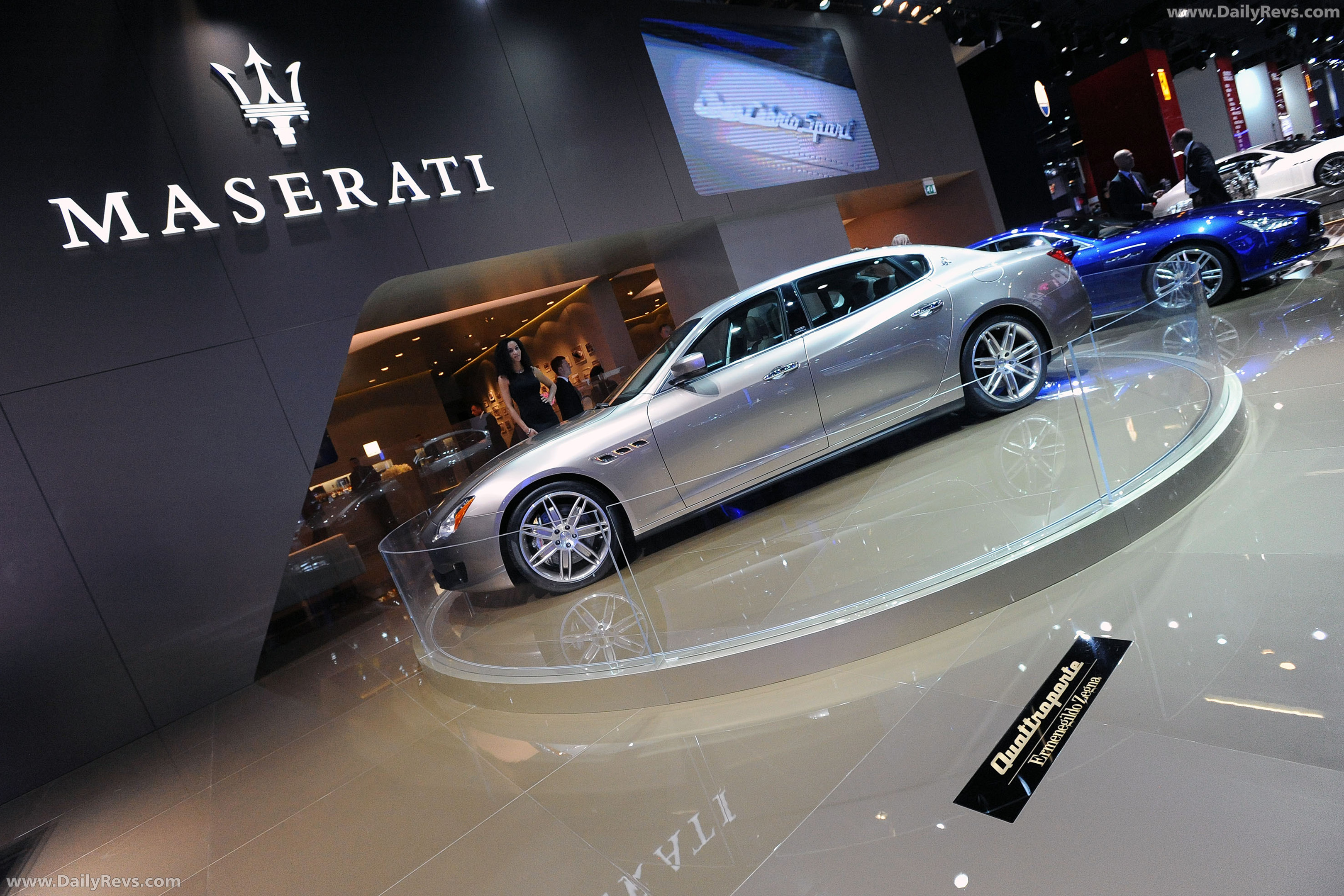 2013 Maserati Quattroporte Zegna Edition Concept Side View