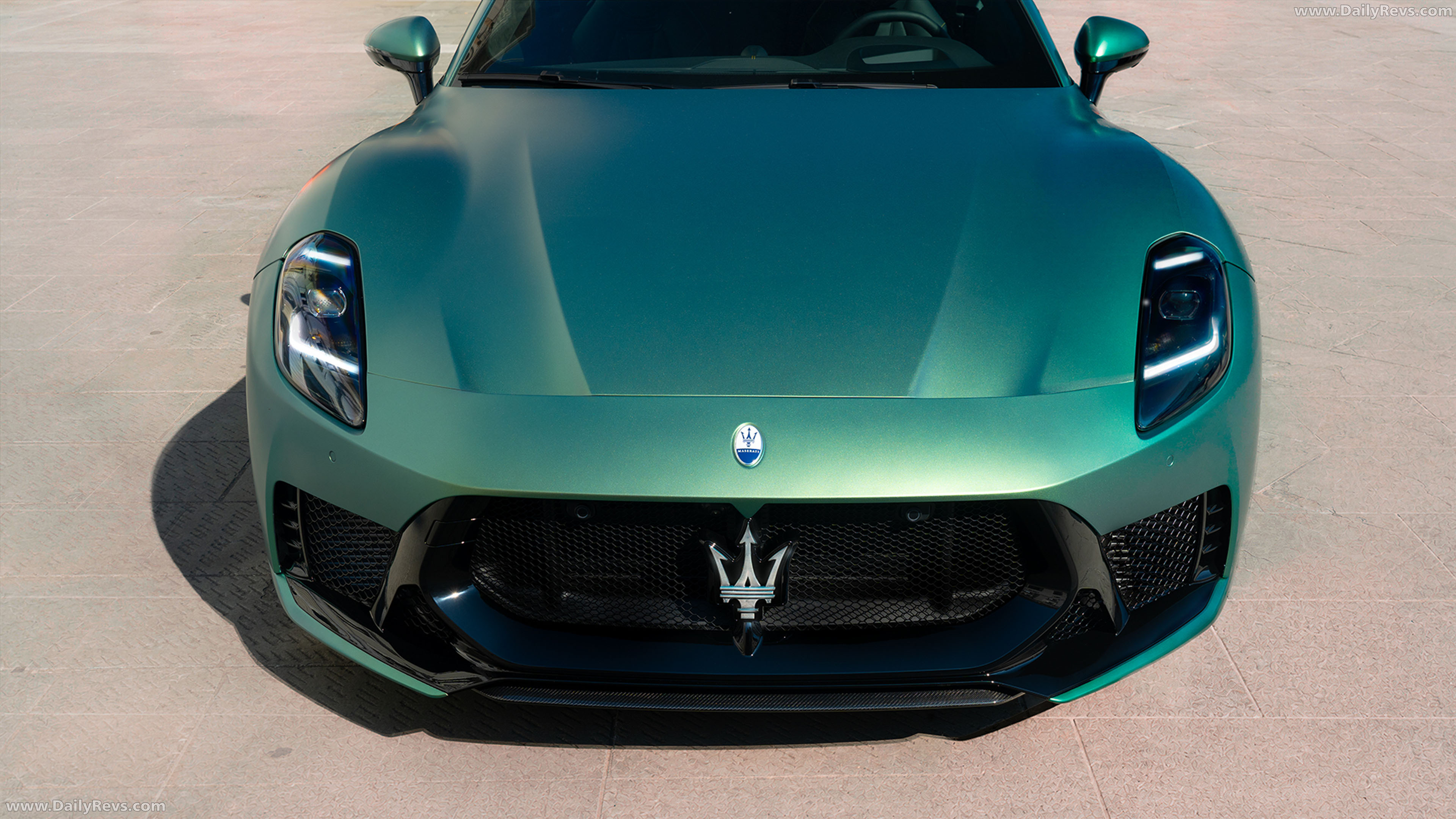 2027 Maserati GranTurismo Trofeo Green Jupiter Exterior