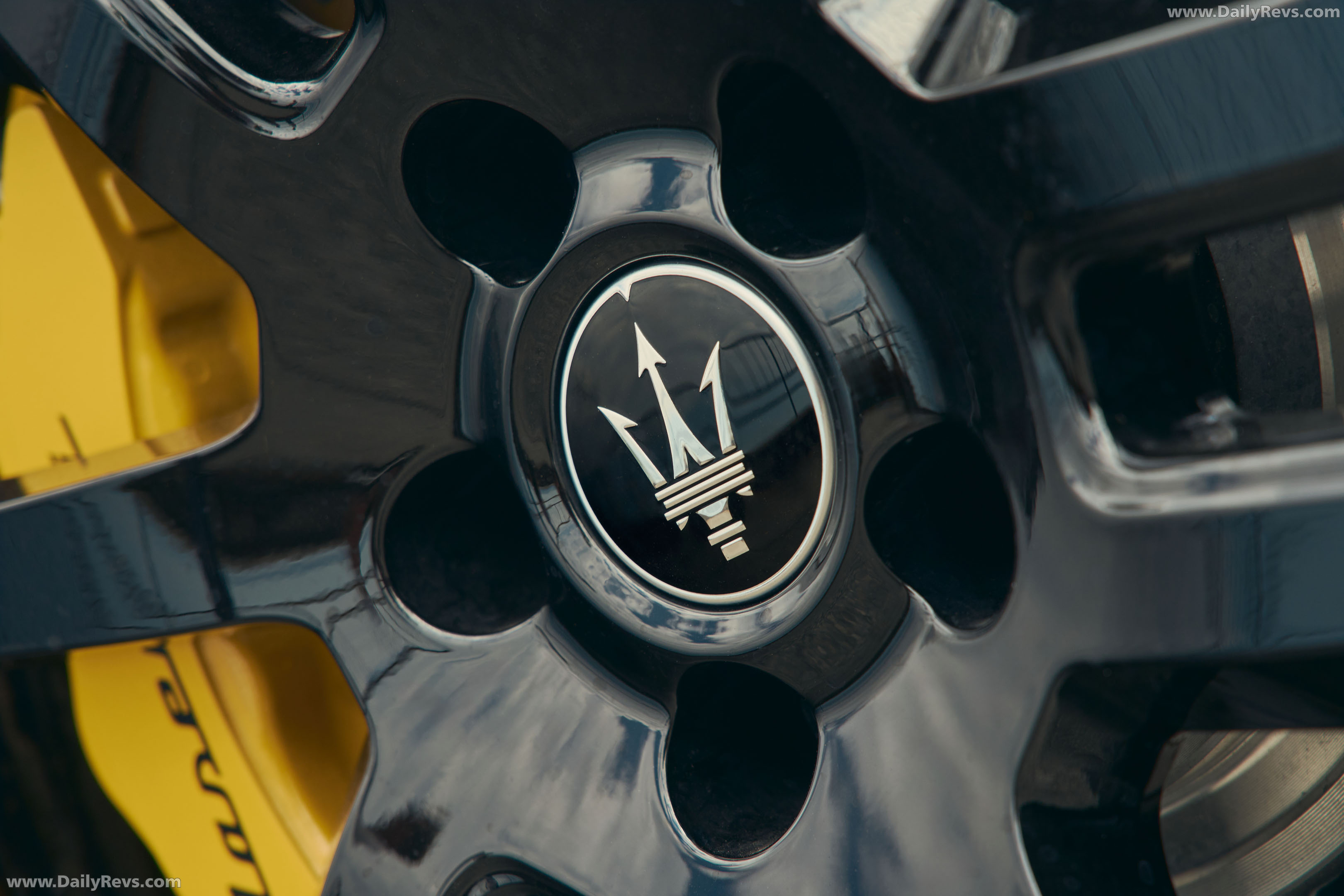 2027 Maserati GranTurismo Trofeo Green Jupiter Exterior