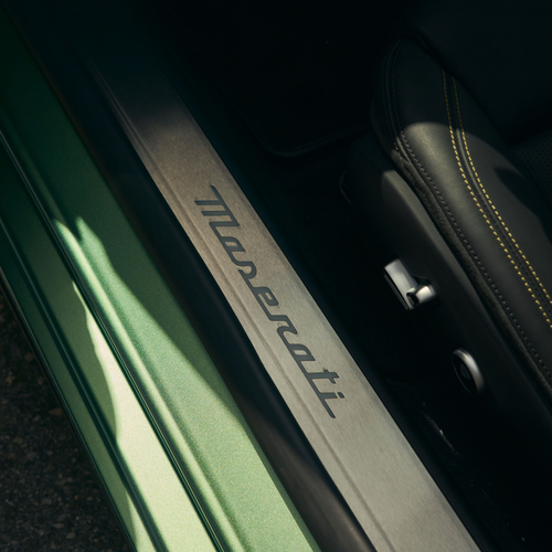 2027 Maserati GranTurismo Trofeo Green Jupiter Interior