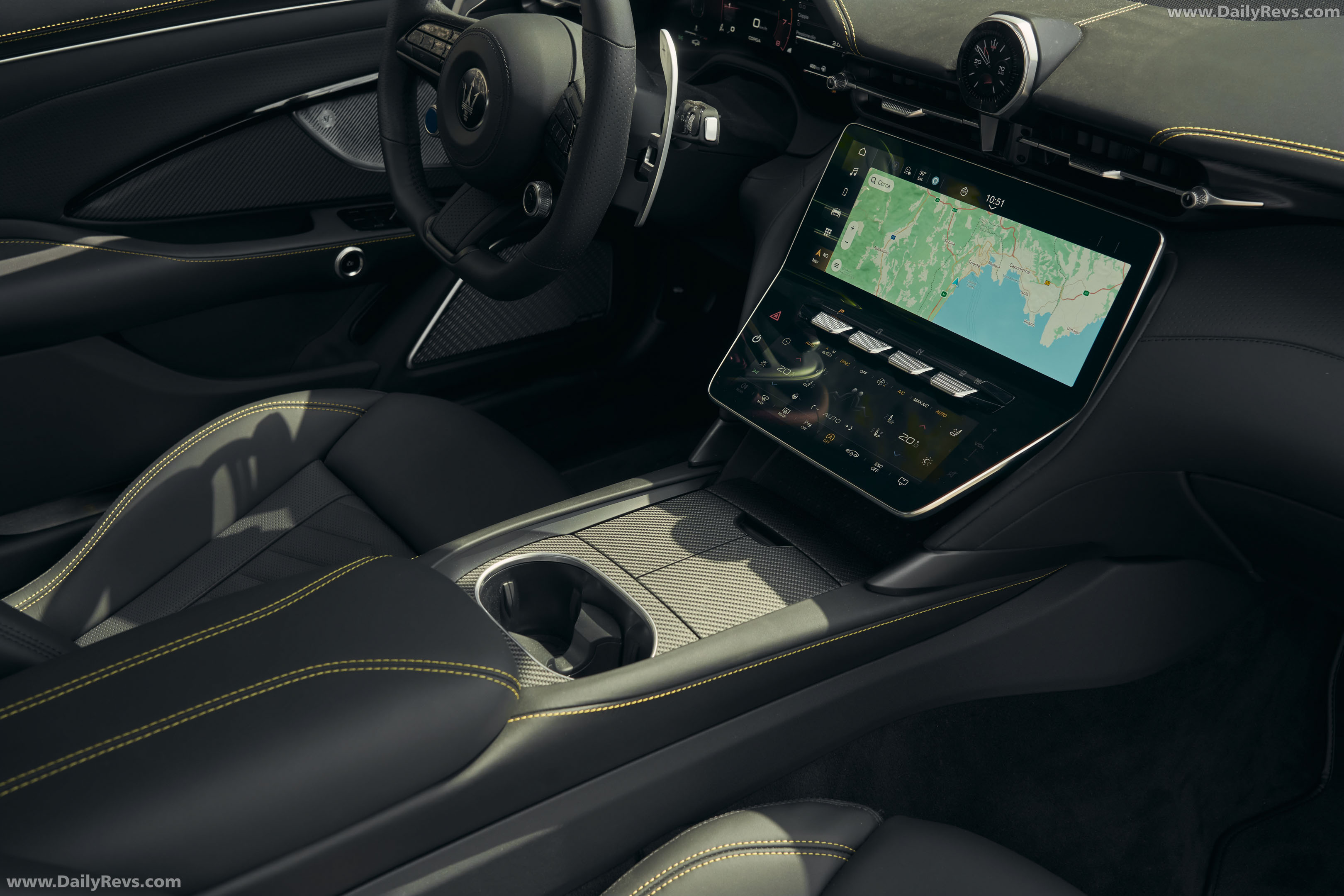 2027 Maserati GranTurismo Trofeo Green Jupiter Interior