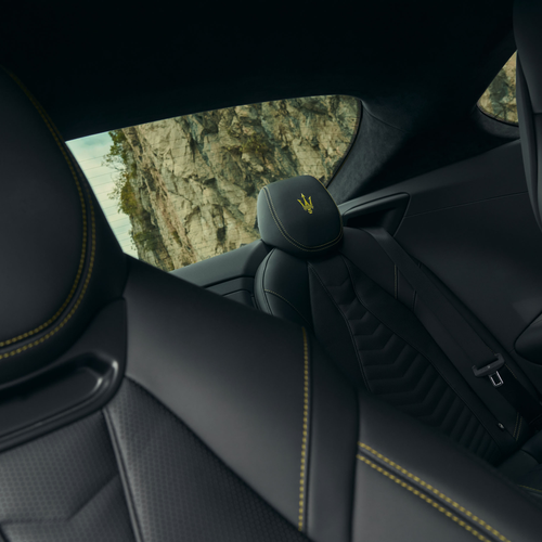2027 Maserati GranTurismo Trofeo Green Jupiter Interior