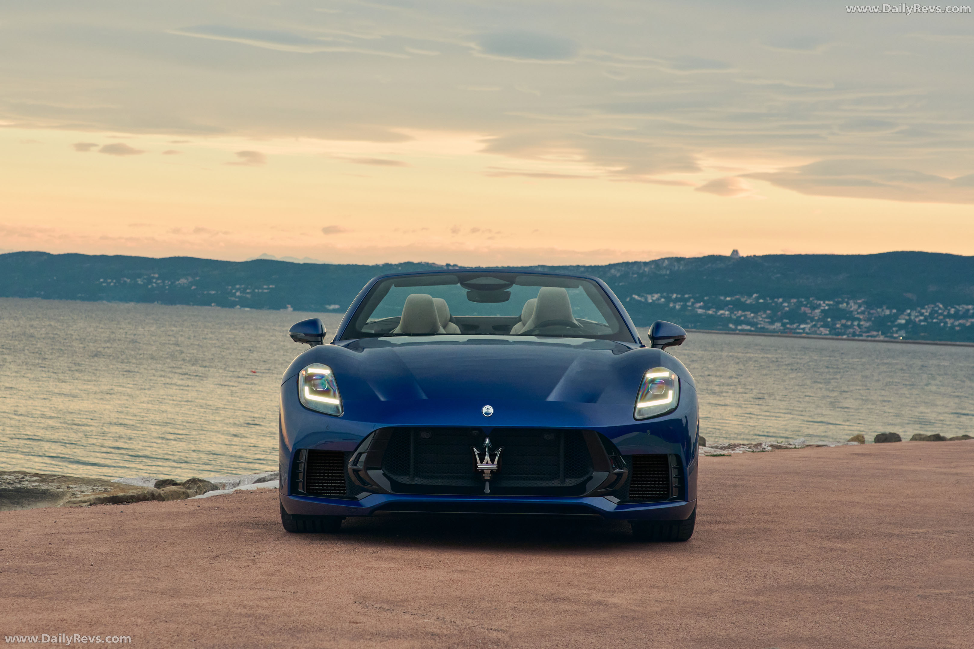 2027 Maserati GranCabrio 490 V Front View