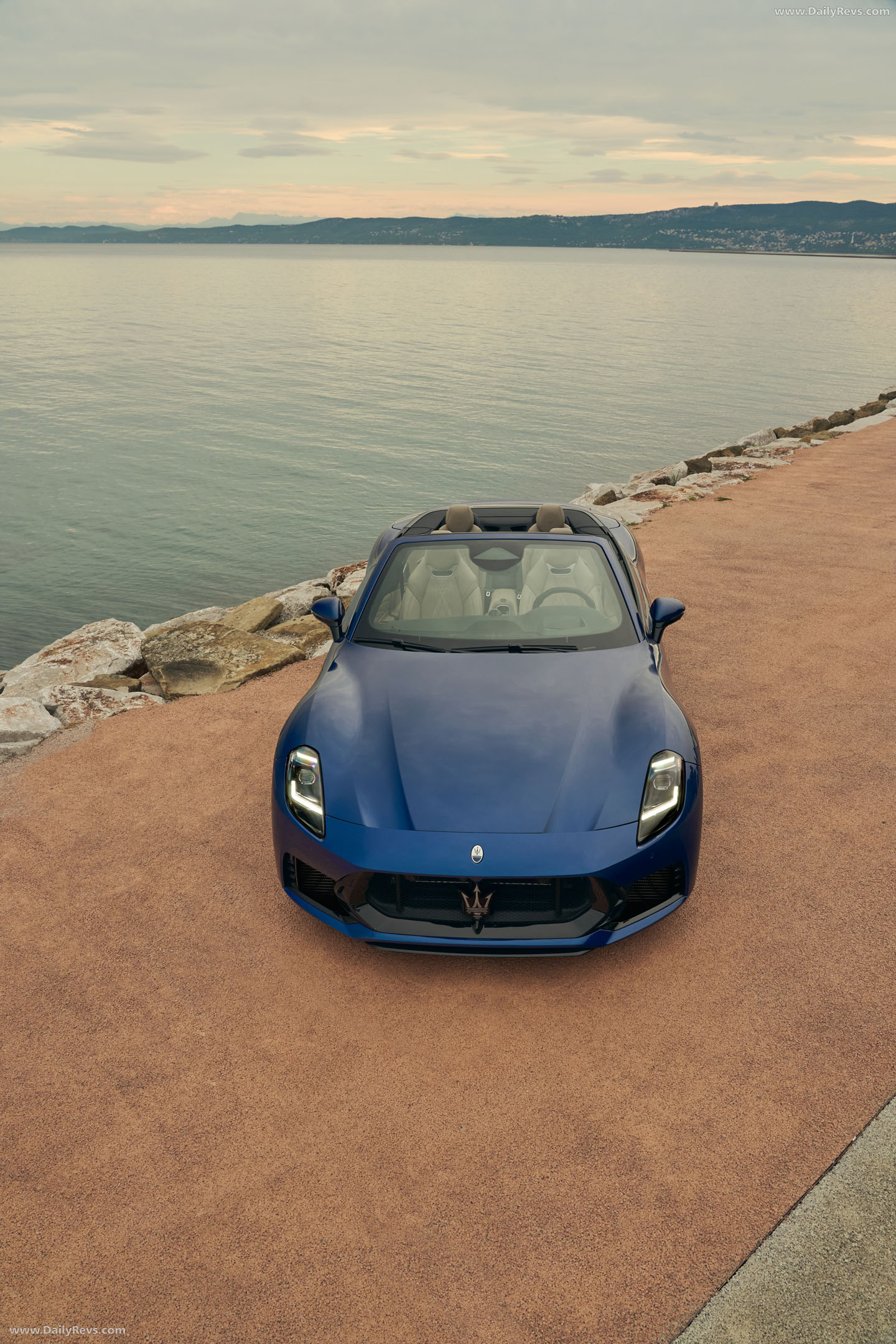 2027 Maserati GranCabrio 490 V Top View