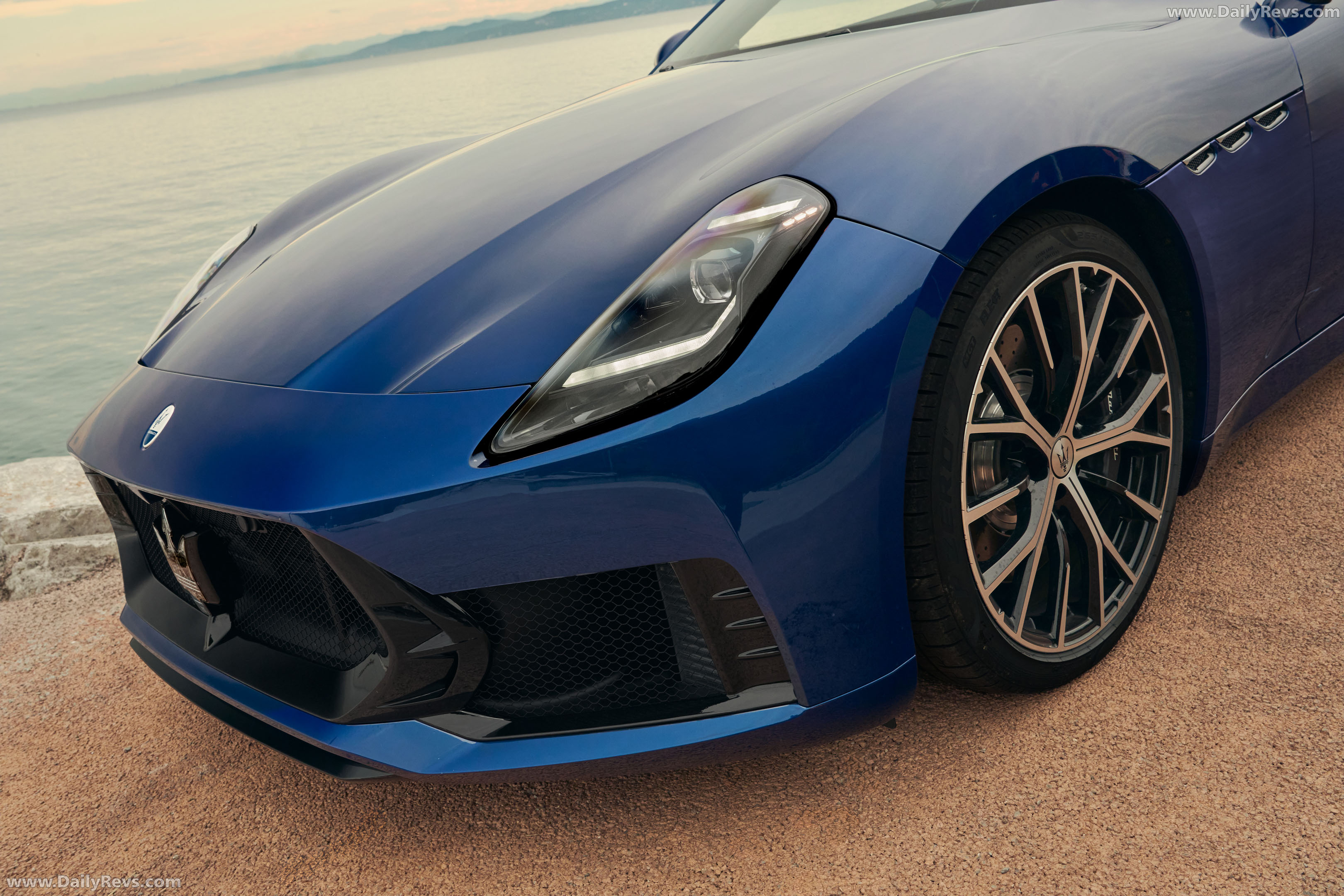 2027 Maserati GranCabrio 490 V Exterior