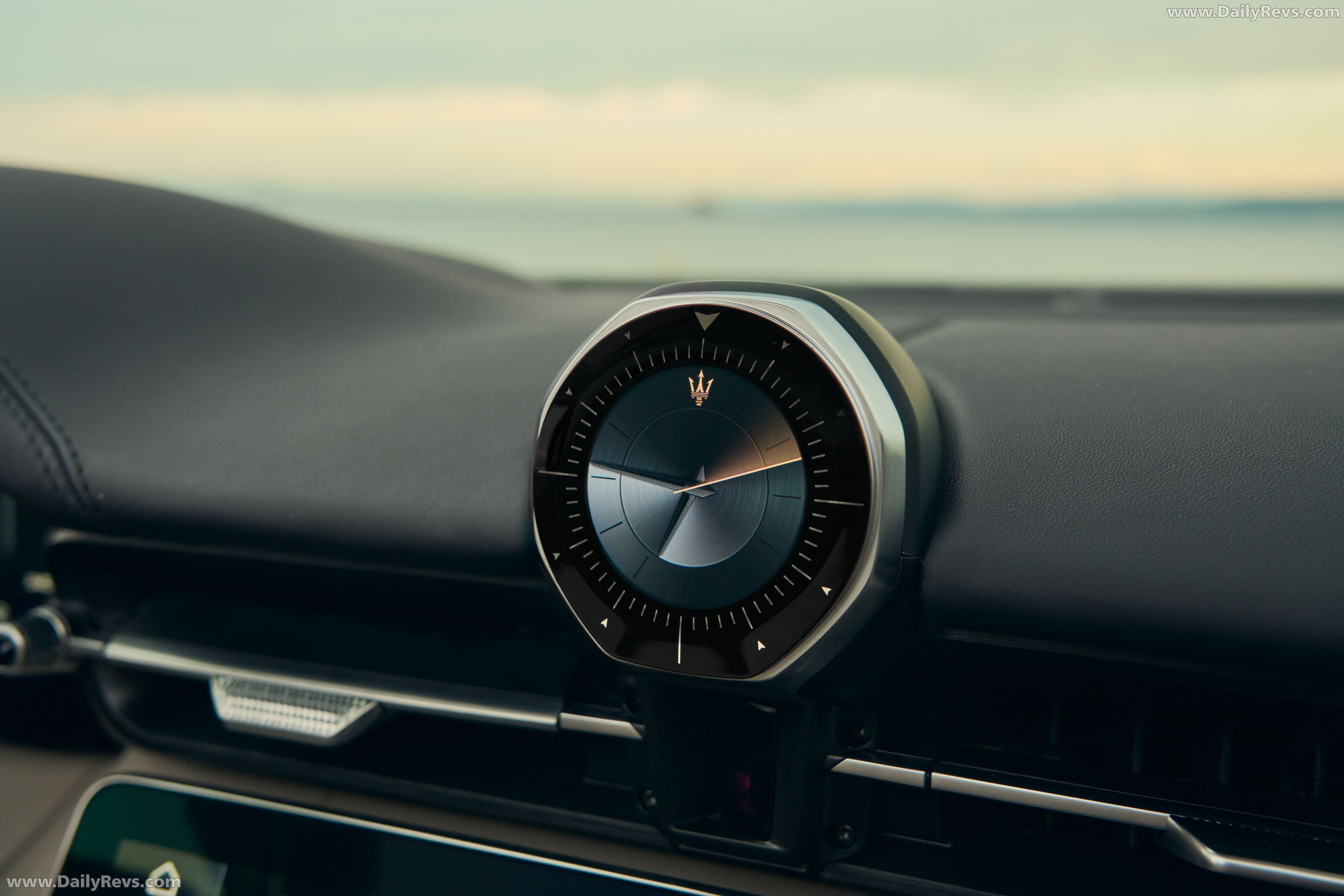 2027 Maserati GranCabrio 490 V Interior