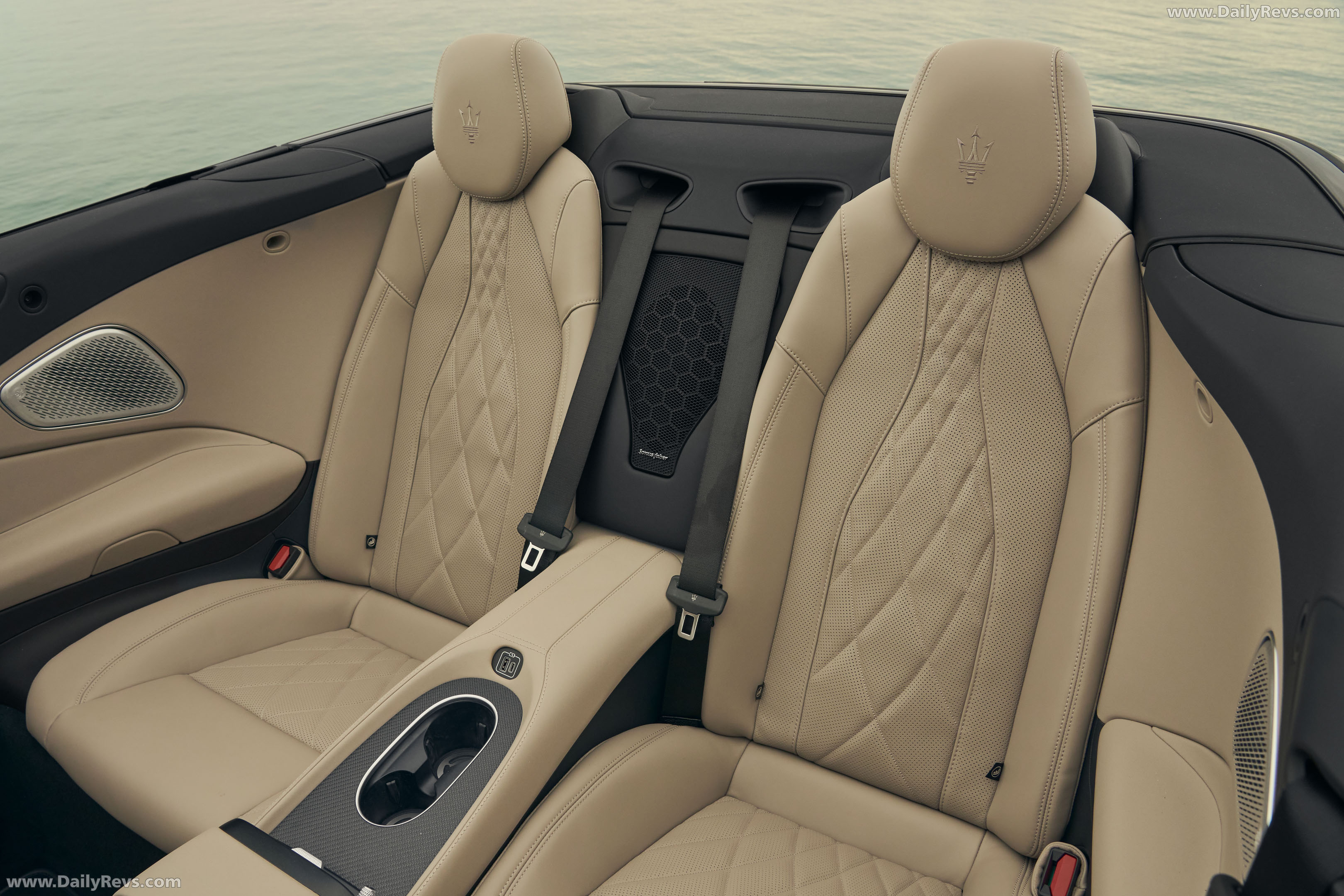 2027 Maserati GranCabrio 490 V Interior