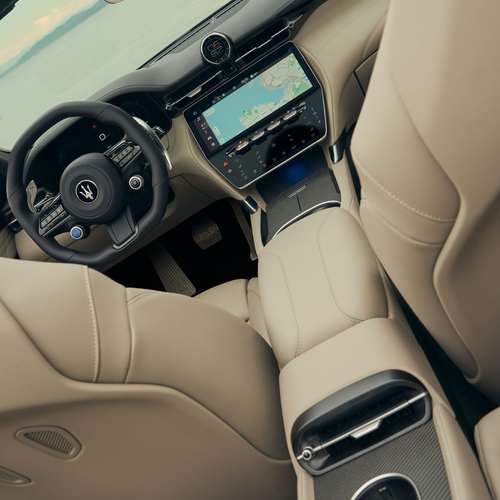 2027 Maserati GranCabrio 490 V Interior