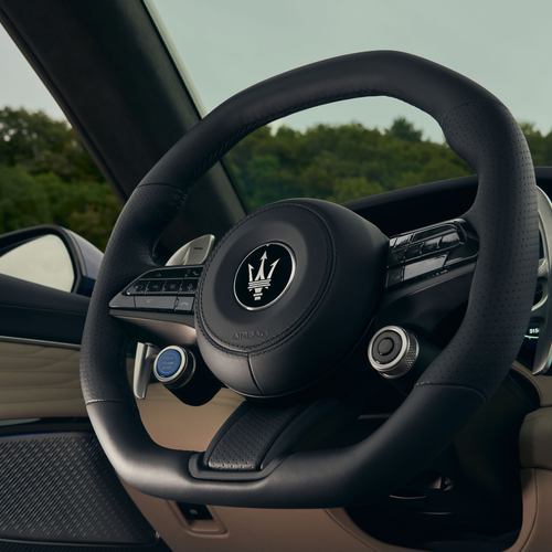 2027 Maserati GranCabrio 490 V Interior