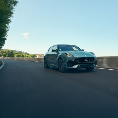 2027 Maserati Grecale Trofeo V6 Grigio Lamiera Front View