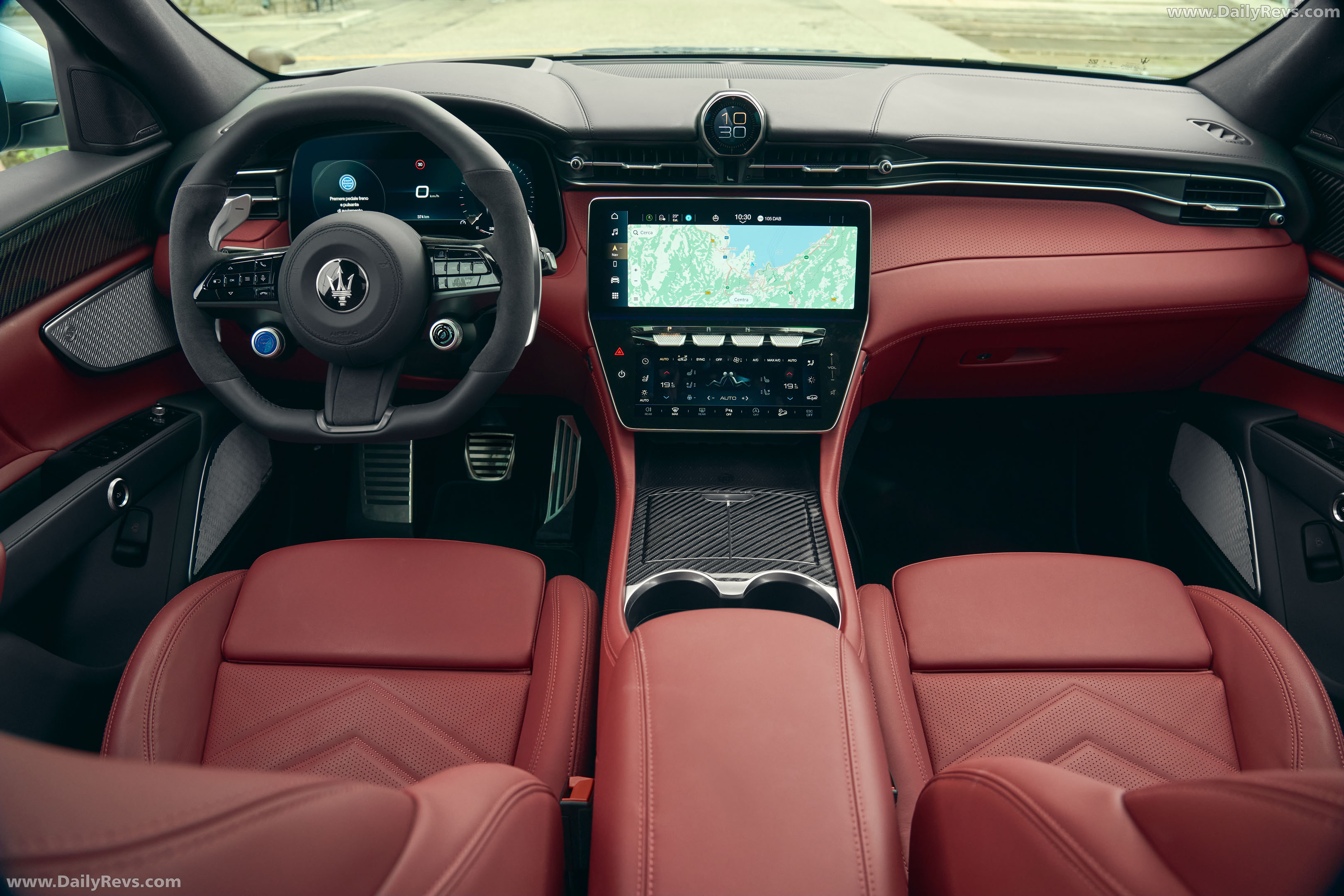 2027 Maserati Grecale Trofeo V6 Grigio Lamiera Interior