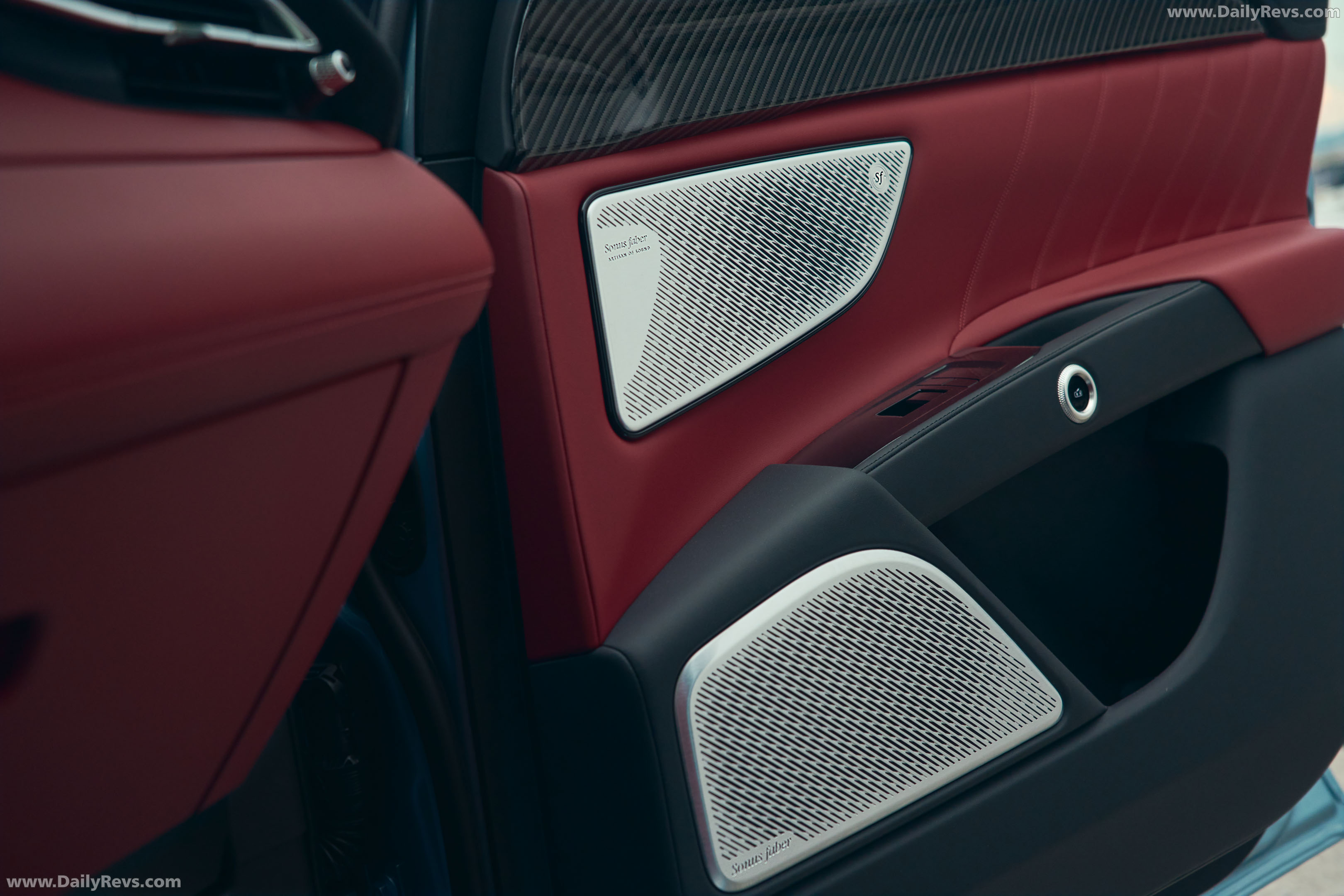 2027 Maserati Grecale Trofeo V6 Grigio Lamiera Interior