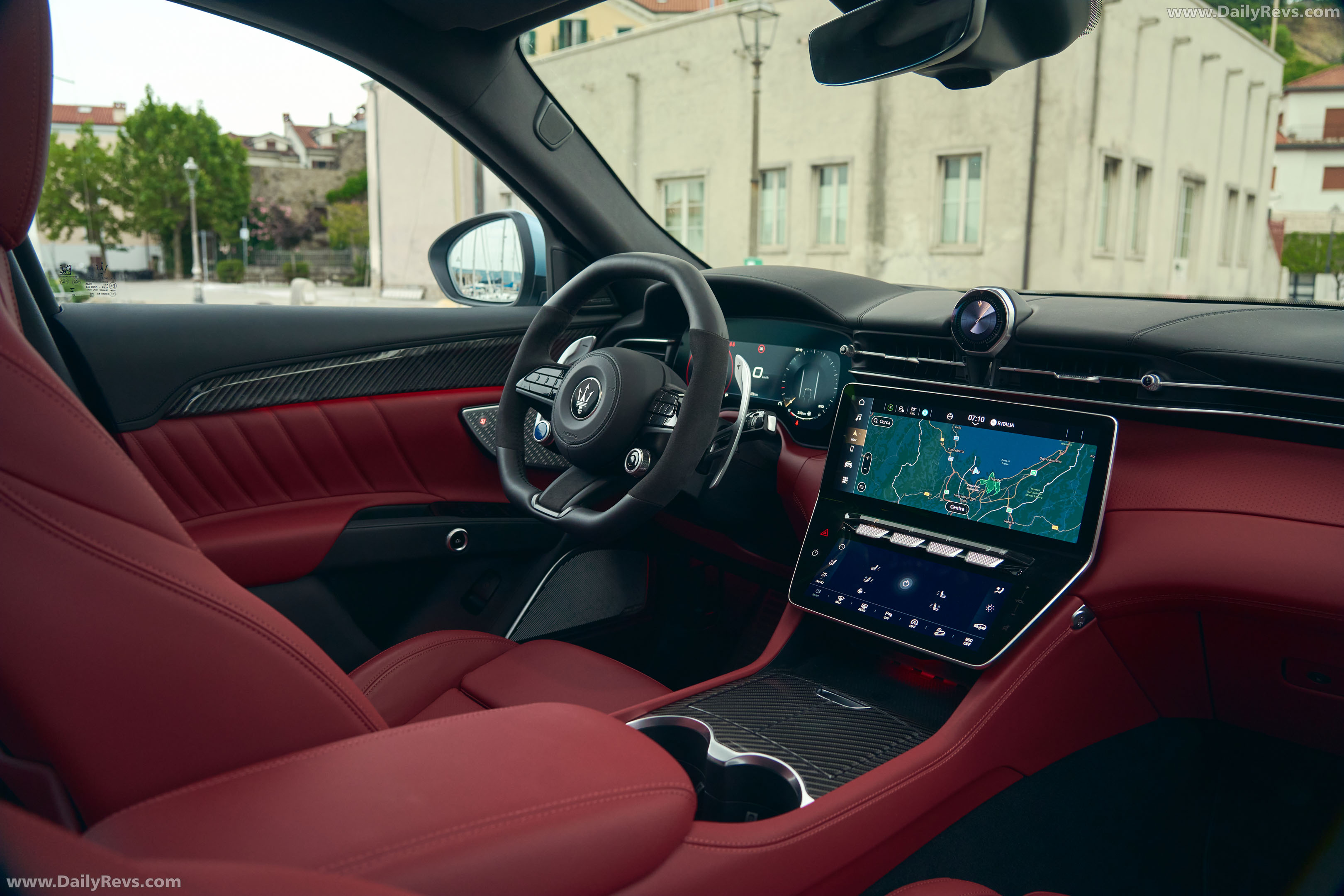 2027 Maserati Grecale Trofeo V6 Grigio Lamiera Interior