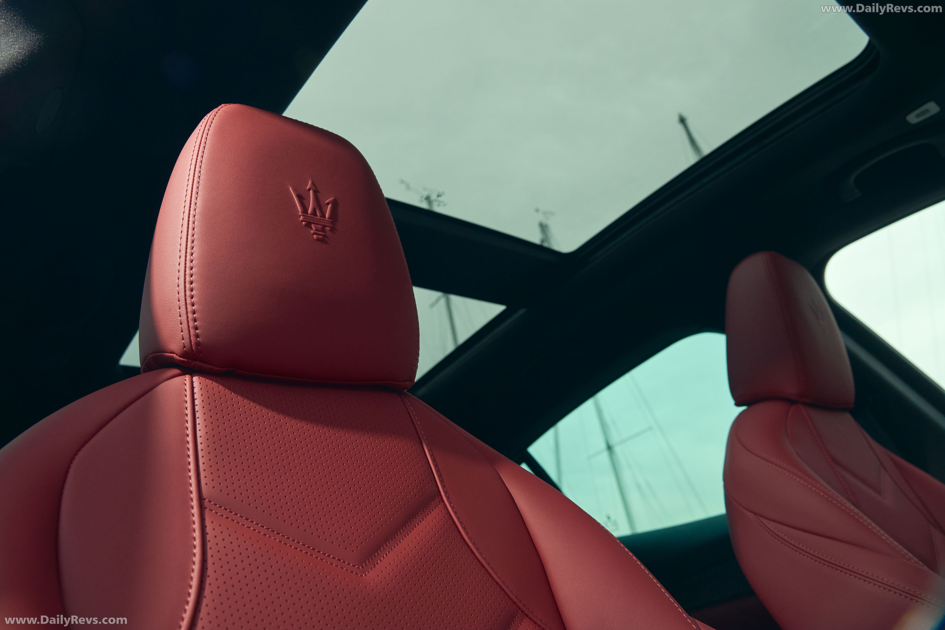 2027 Maserati Grecale Trofeo V6 Grigio Lamiera Interior