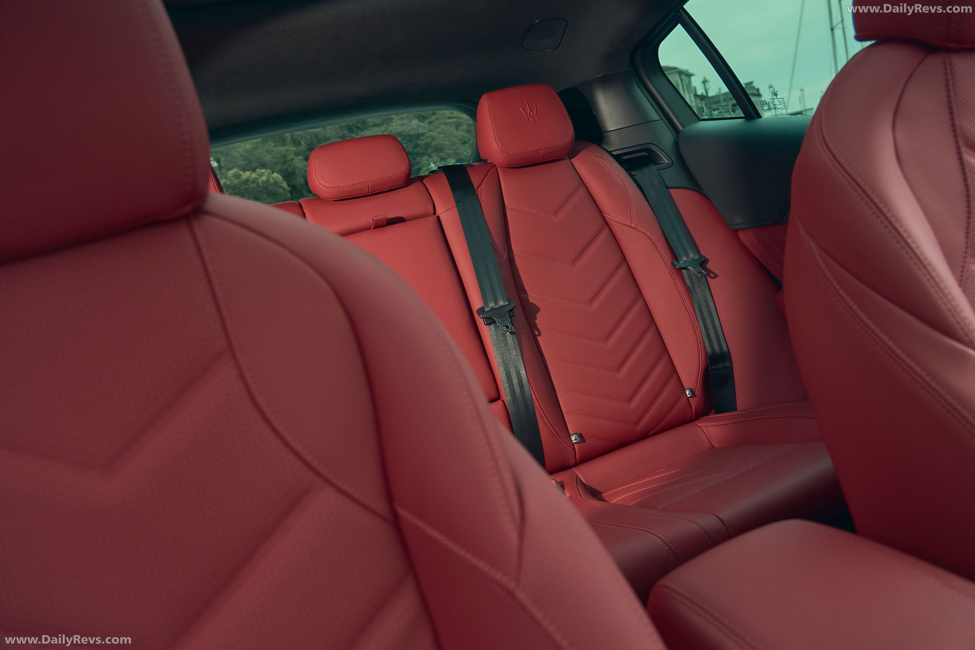 2027 Maserati Grecale Trofeo V6 Grigio Lamiera Interior
