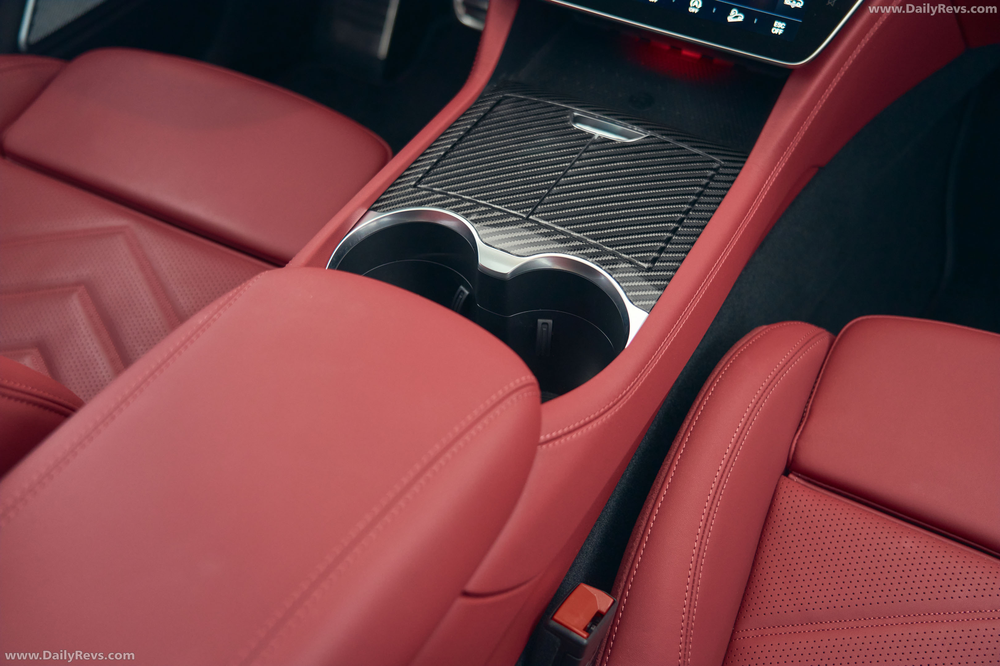 2027 Maserati Grecale Trofeo V6 Grigio Lamiera Interior
