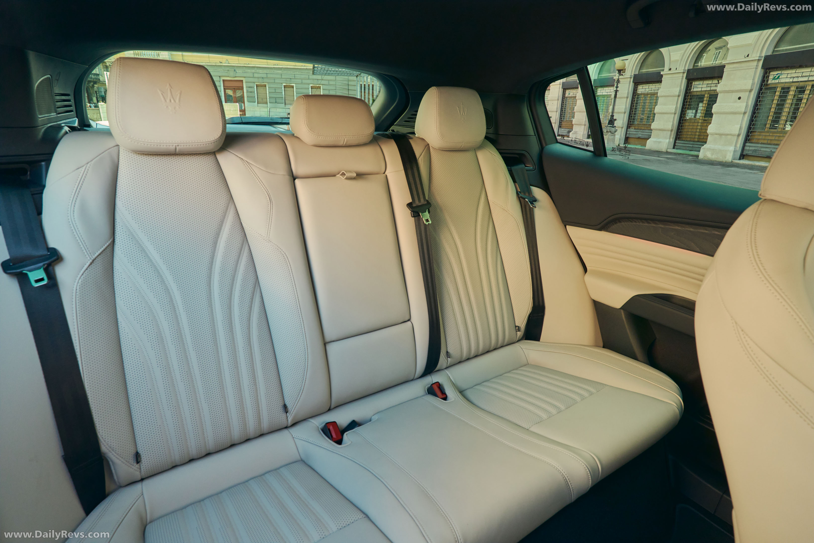 2027 Maserati Grecale Modena V6 Interior