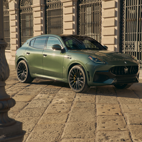 2027 Maserati Grecale Modena V6 Verde Royale Front View