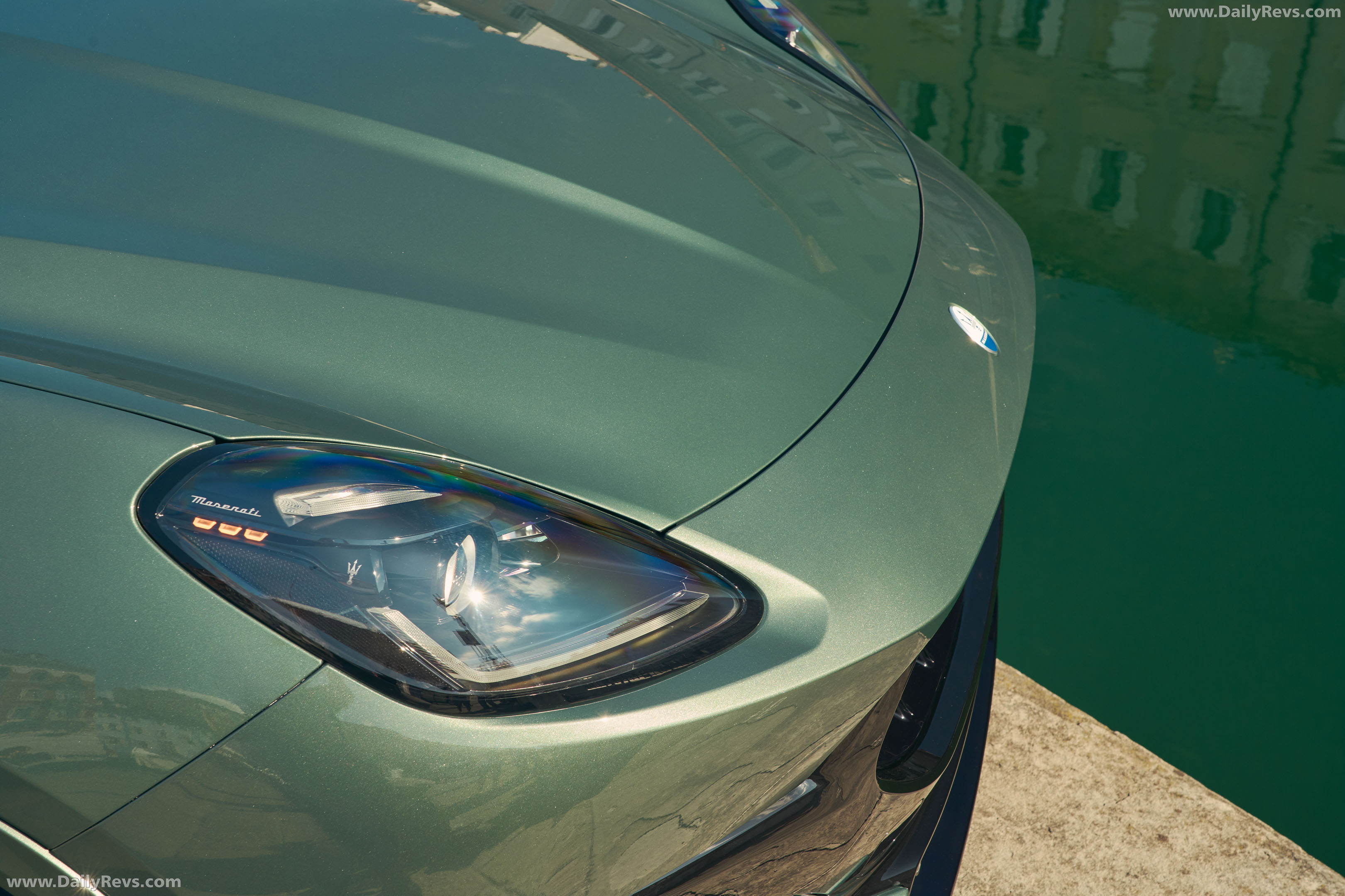 2027 Maserati Grecale Modena V6 Verde Royale Exterior