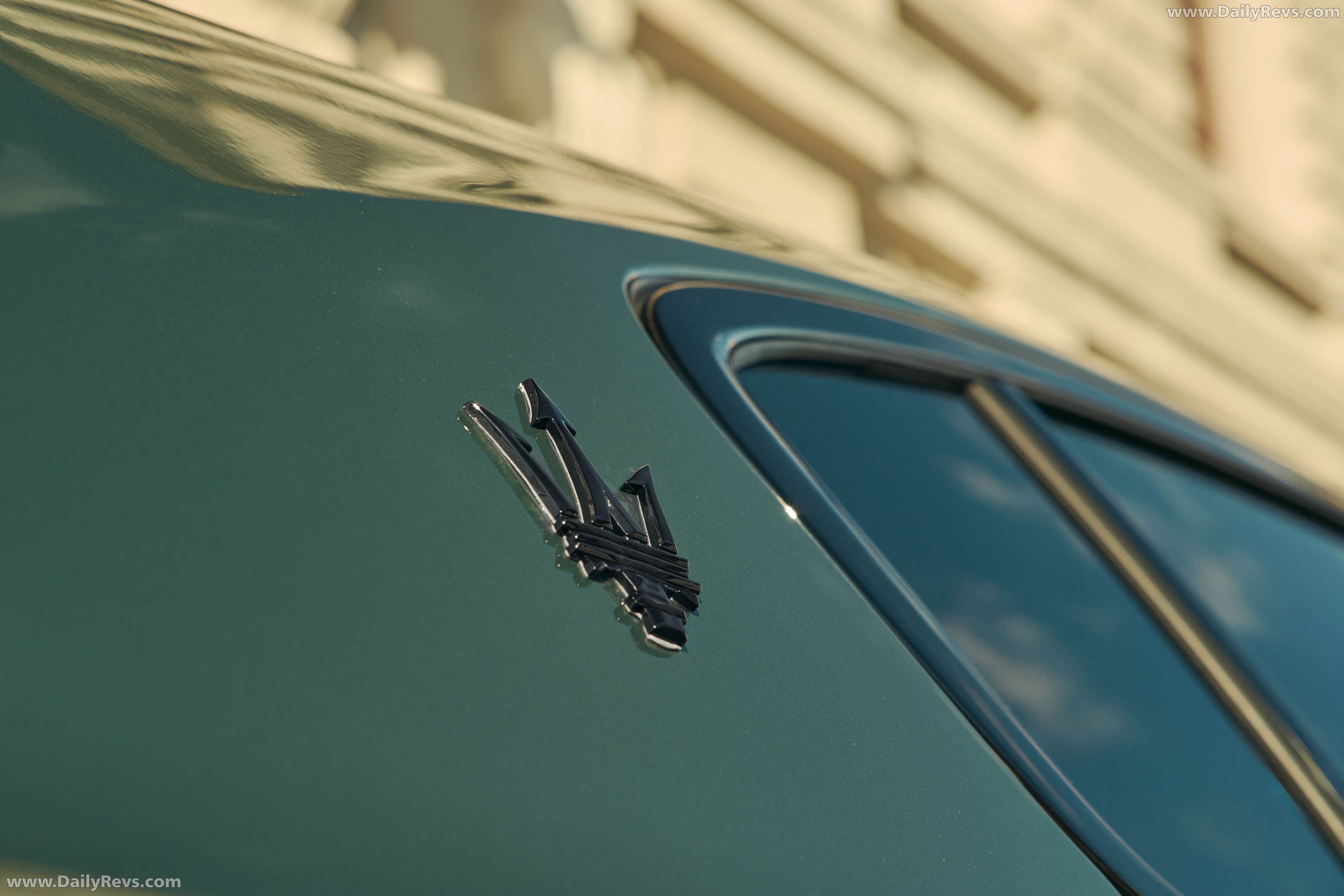 2027 Maserati Grecale Modena V6 Verde Royale Exterior