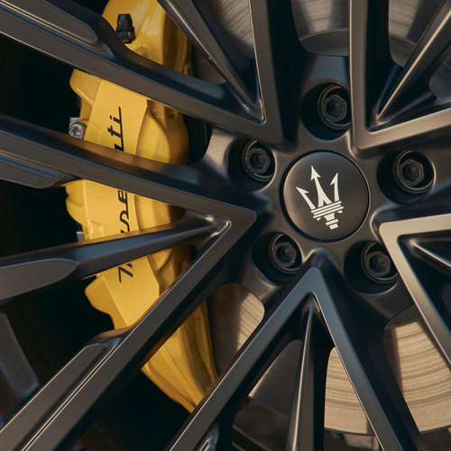 2027 Maserati Grecale Modena V6 Verde Royale Exterior