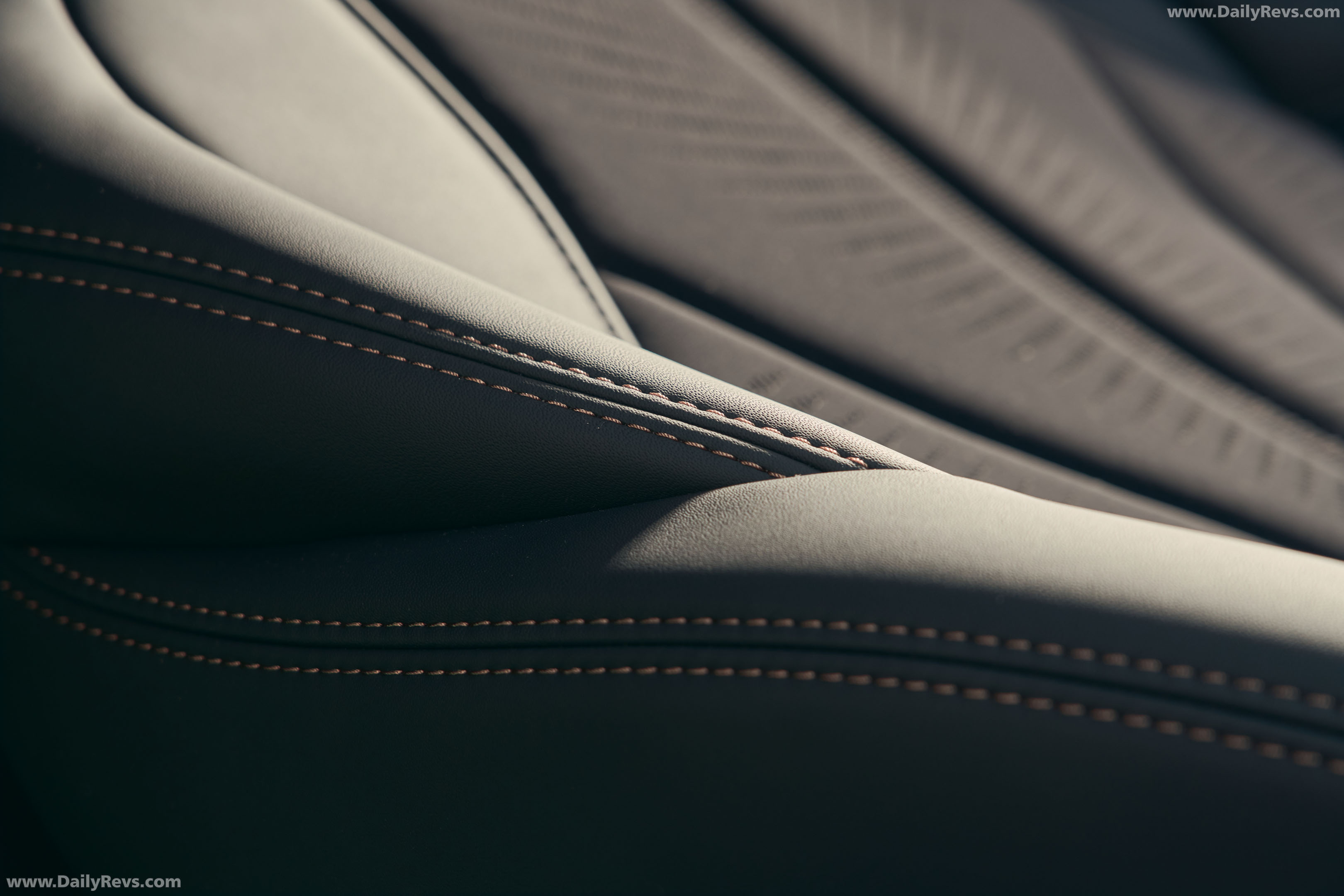 2027 Maserati Grecale Modena V6 Verde Royale Interior