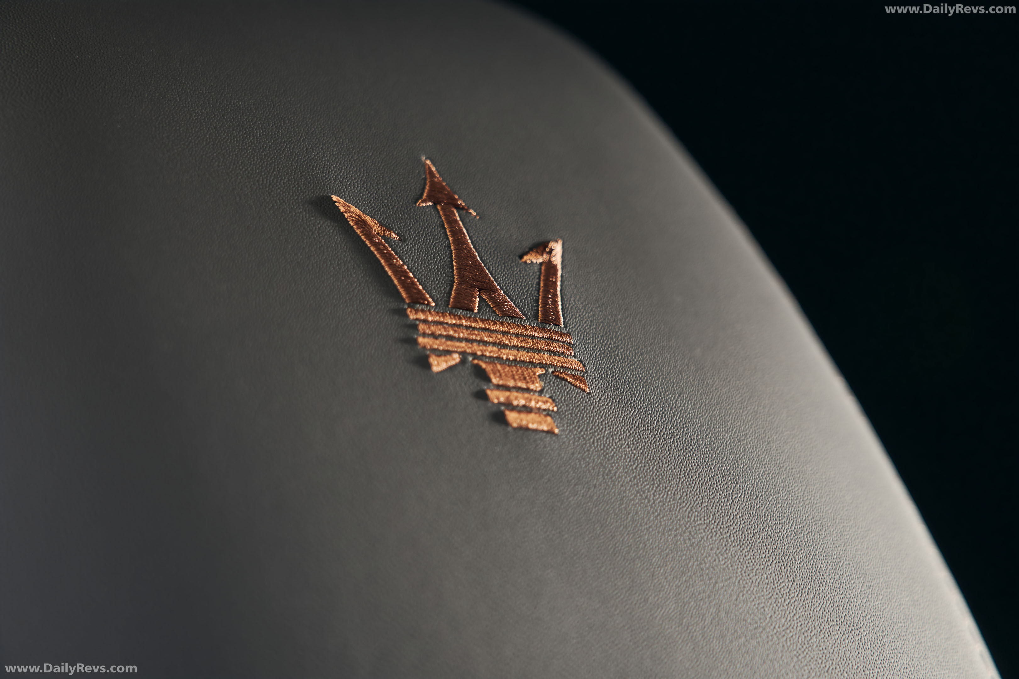 2027 Maserati Grecale Modena V6 Verde Royale Interior