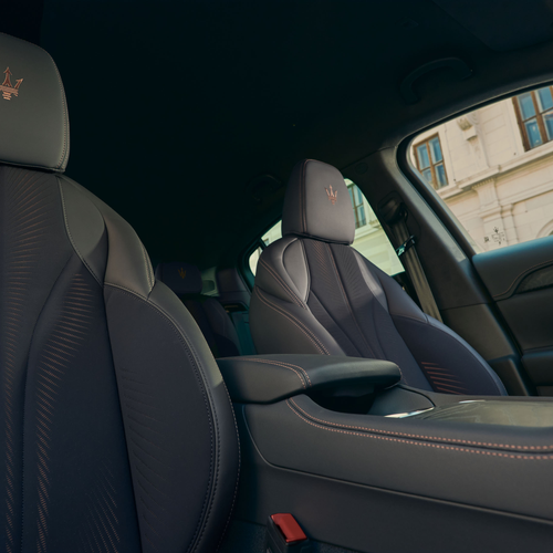 2027 Maserati Grecale Modena V6 Verde Royale Interior