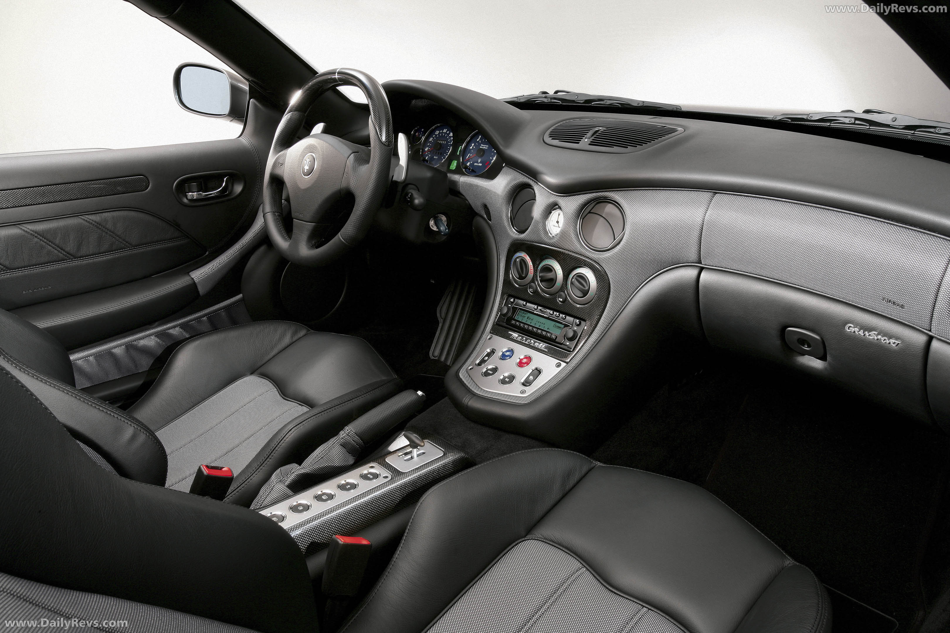2006 Maserati GranSport Spyder Interior