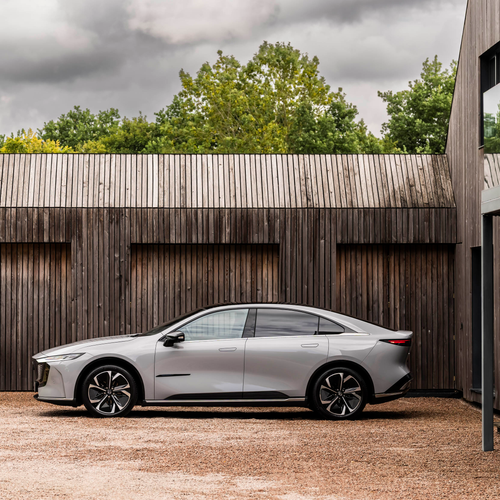 2025 Mazda 6e Takumi Side View