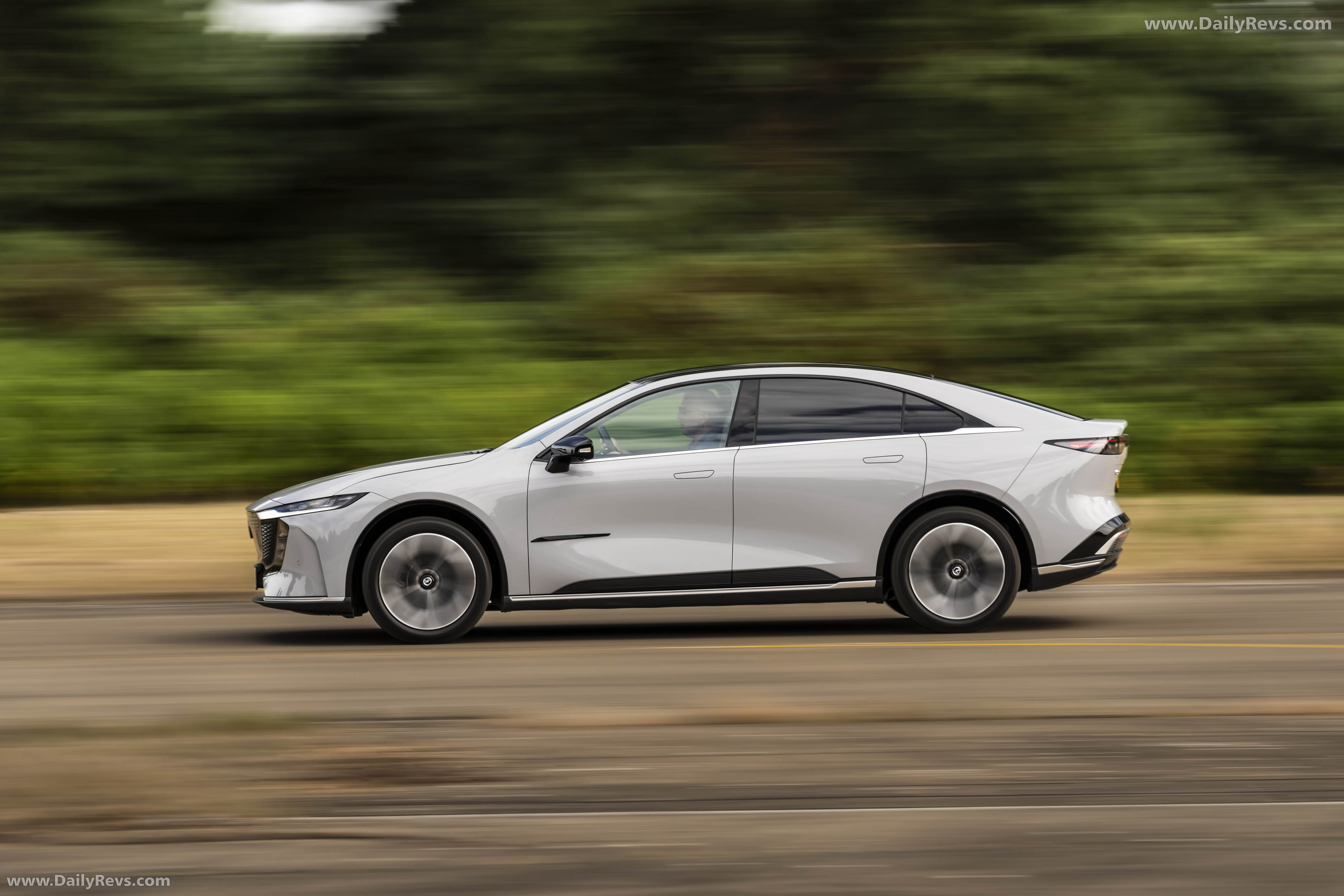 2025 Mazda 6e Takumi Side View